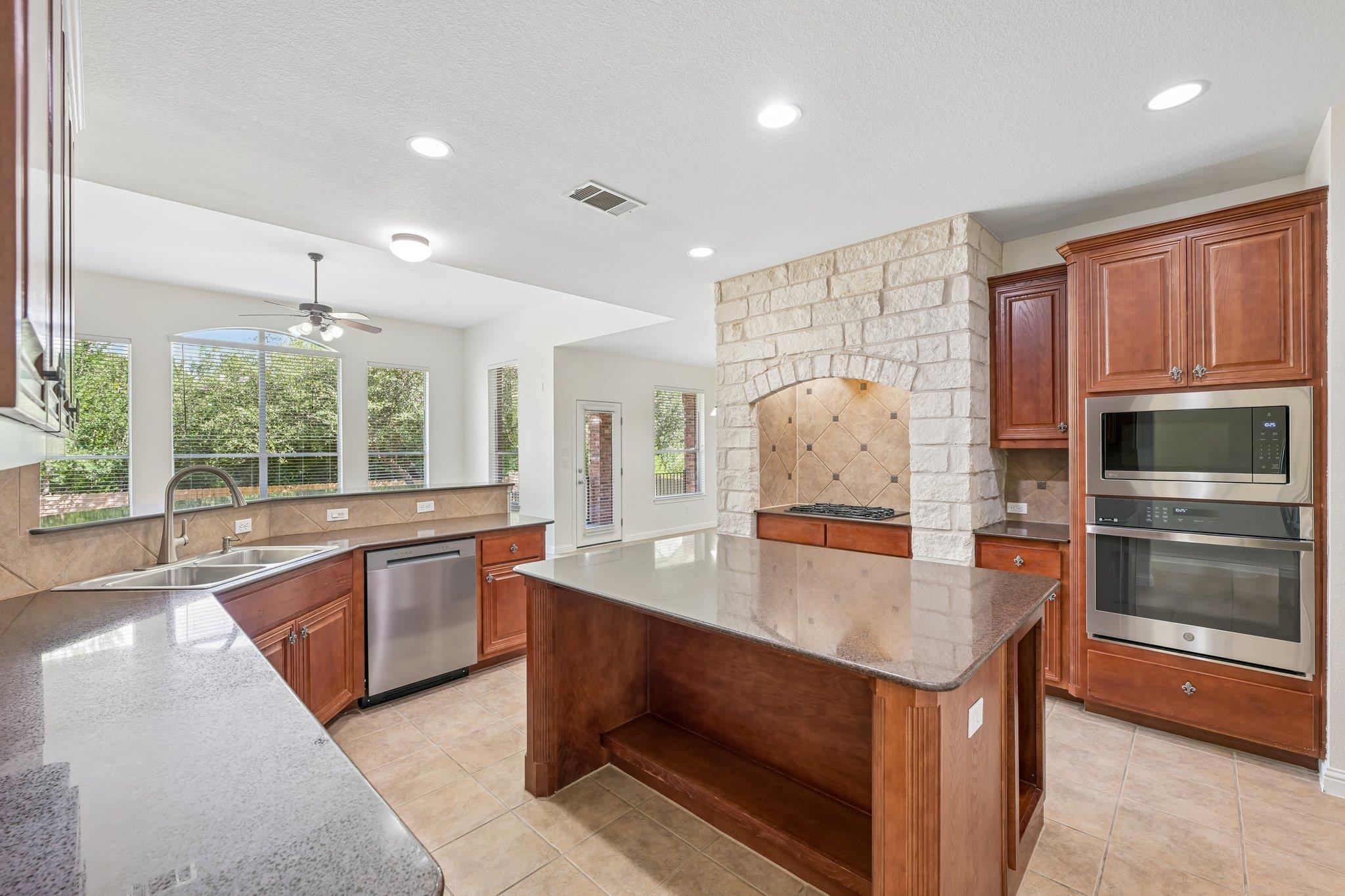7224 Tanaqua LN — photo 3