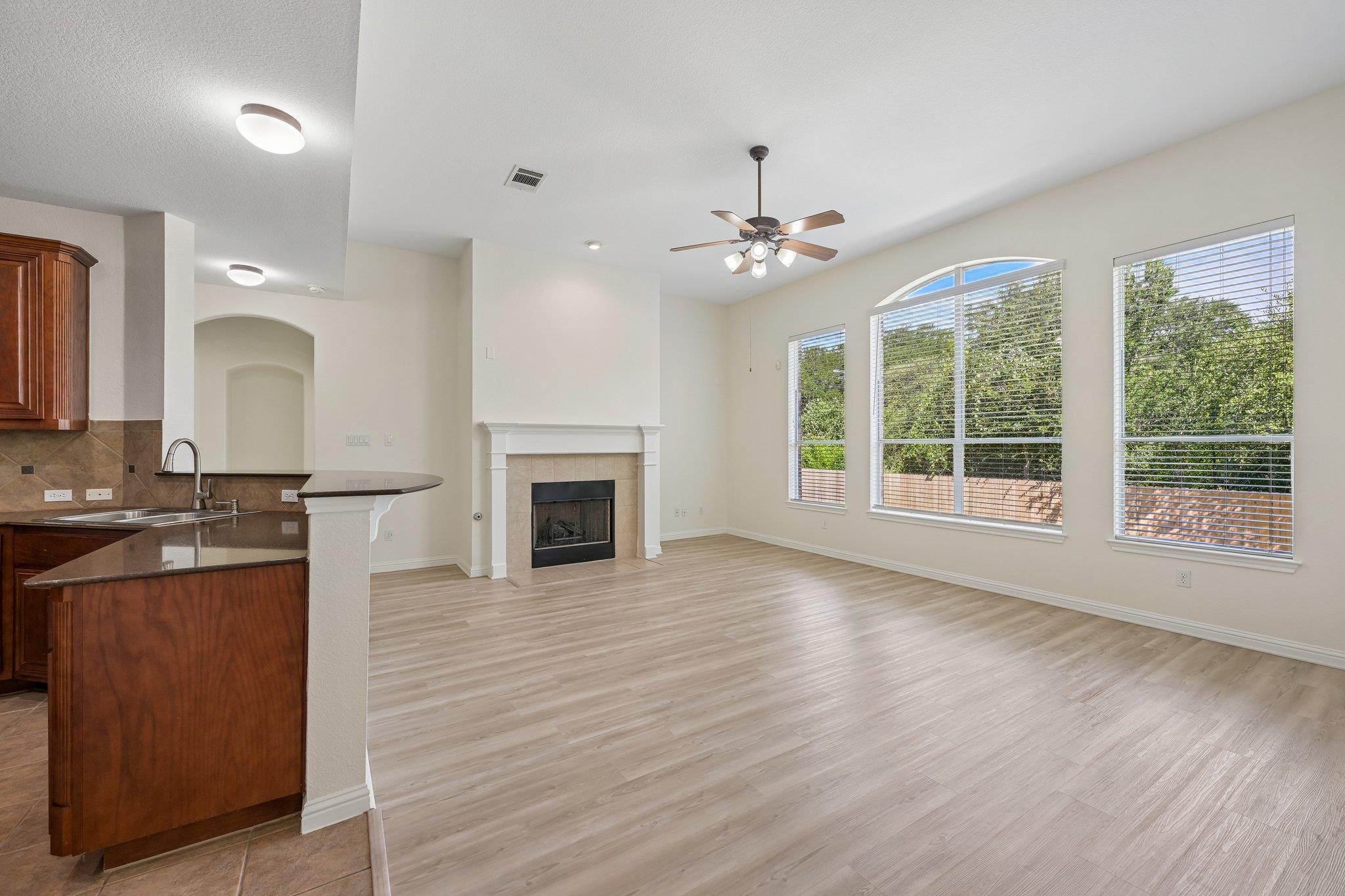 7224 Tanaqua LN — photo 4
