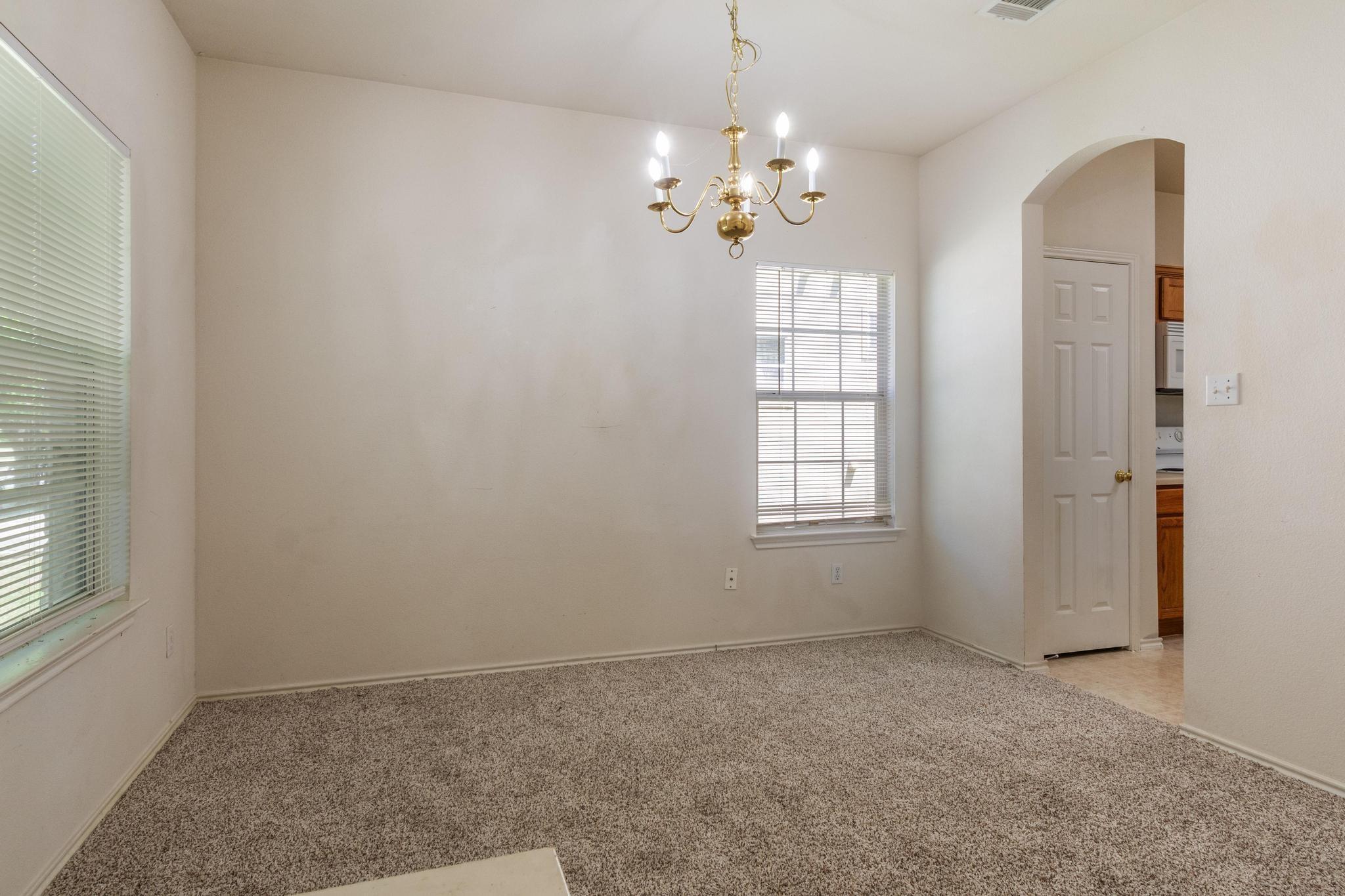600 Wiley ST — photo 3