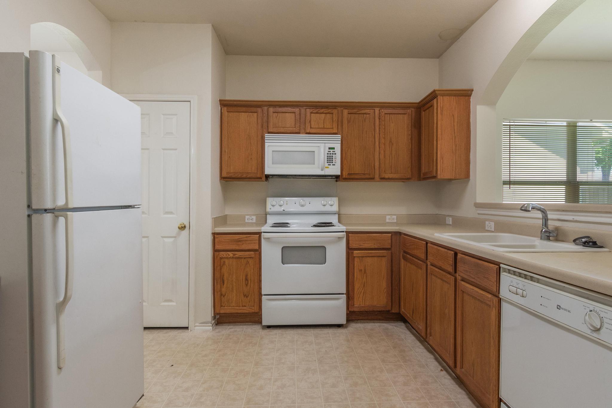 600 Wiley ST — photo 5