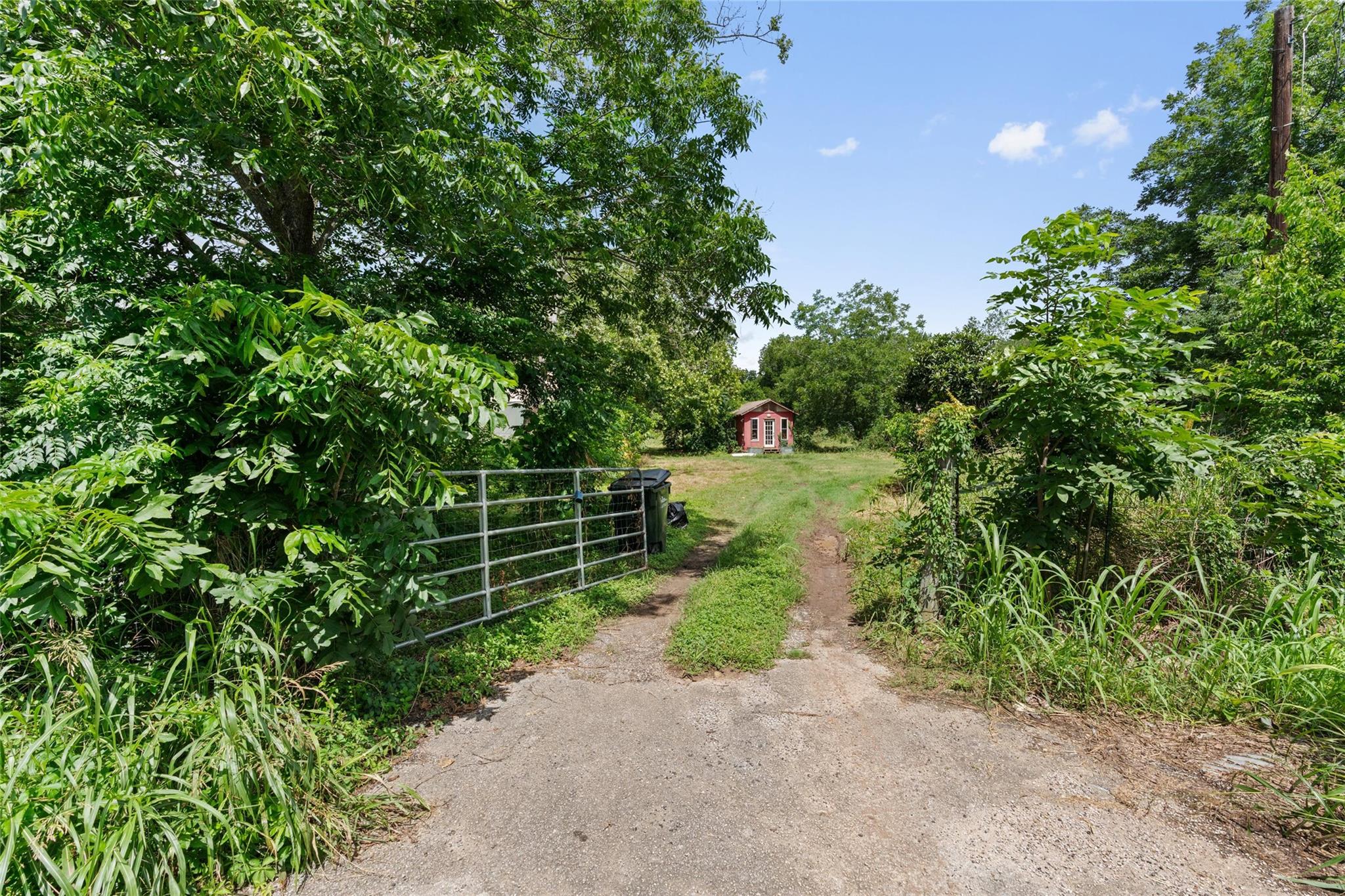 2400 Whirlaway DR — photo 5