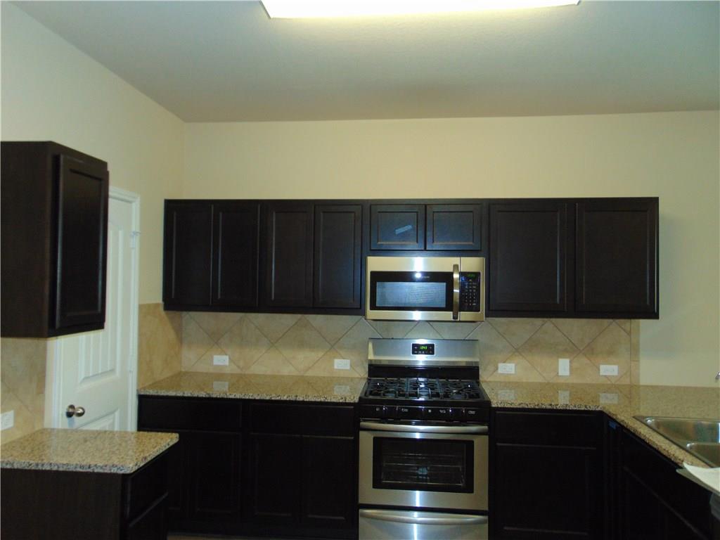305 Cibolo Creek DR — photo 4