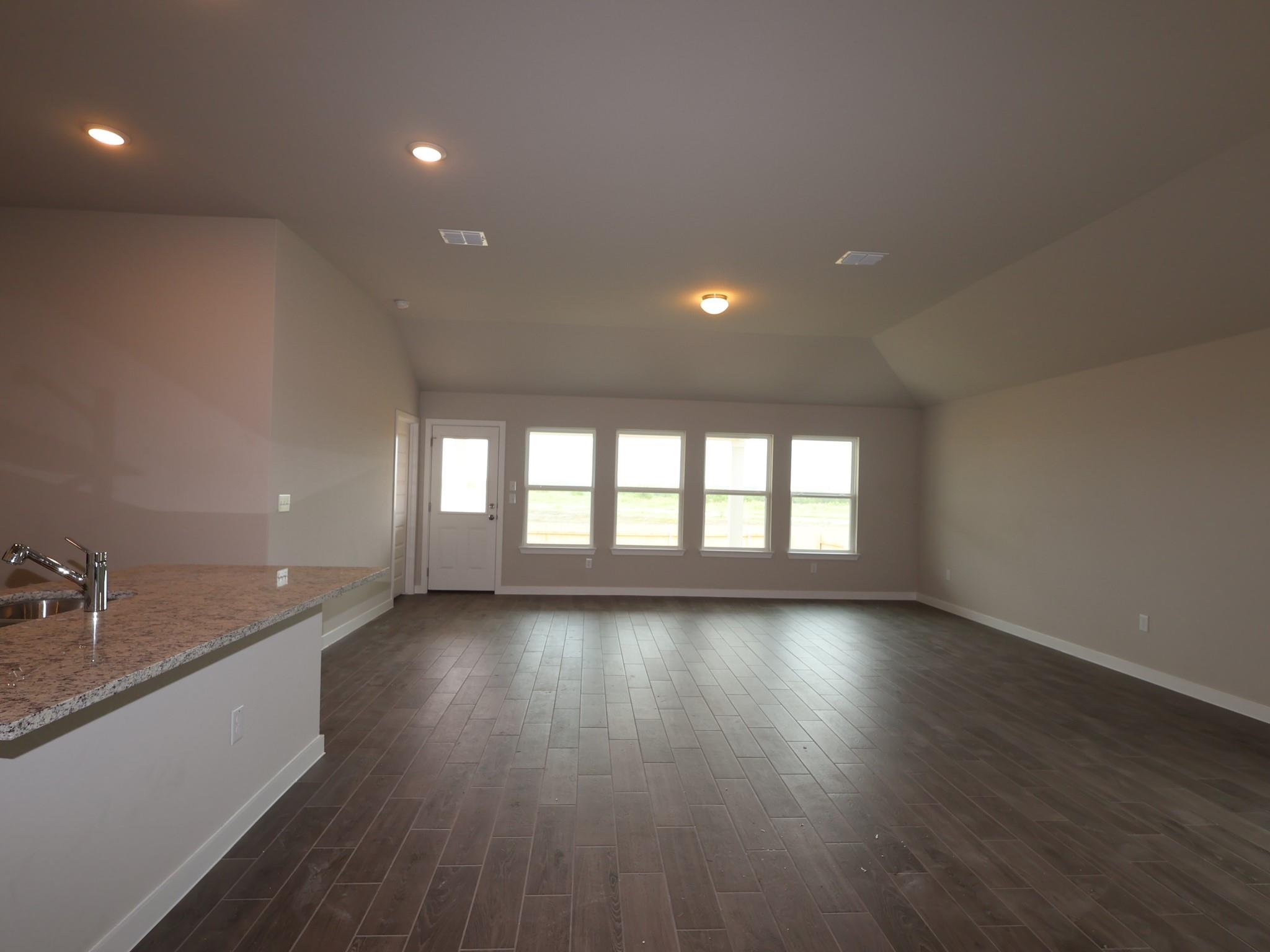 12308 Setting Peak LN — photo 4