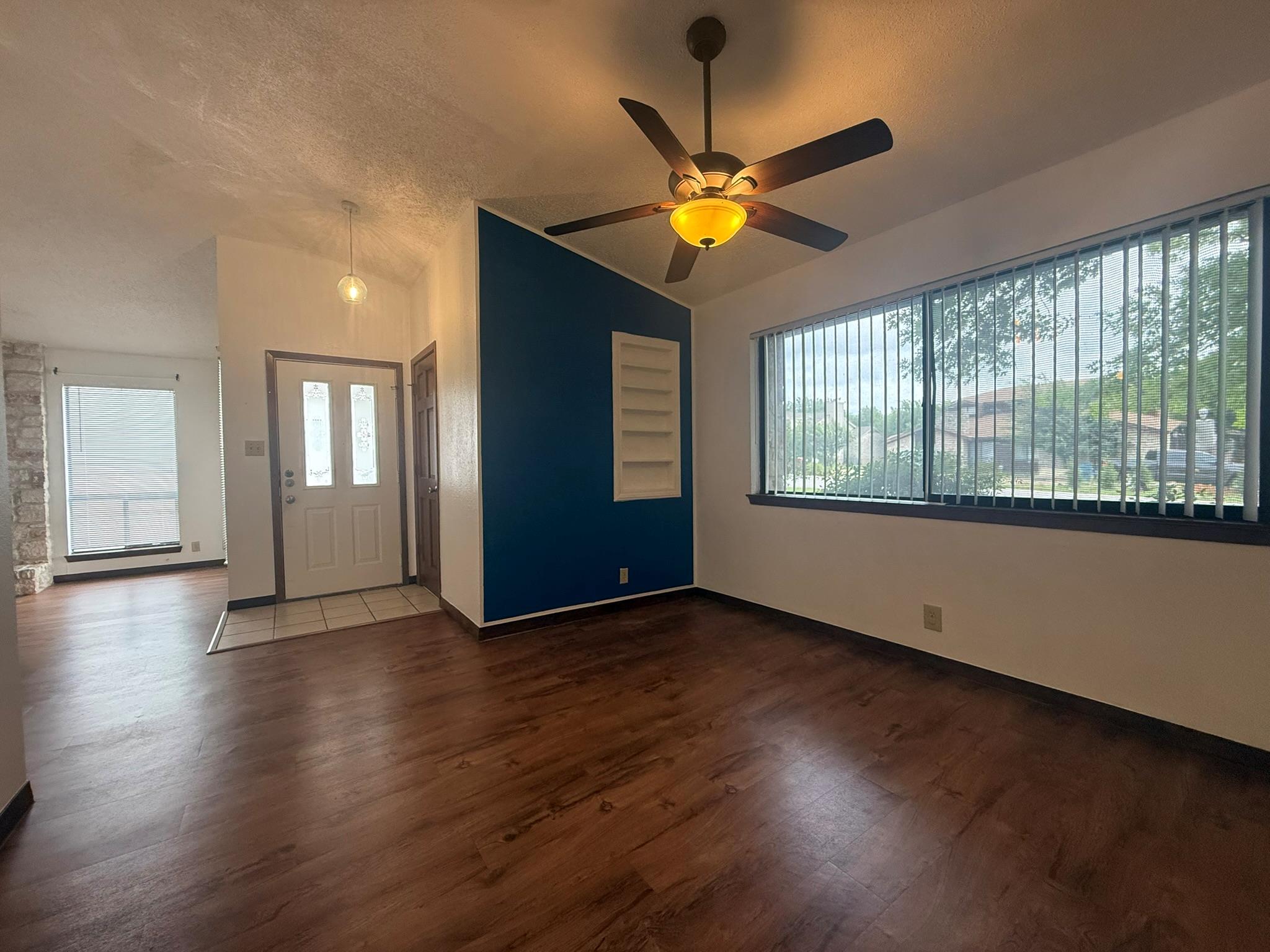 295 Mooring CIR #B — photo 4