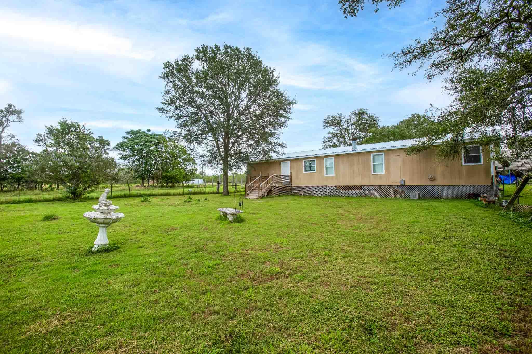 277 Mesquite DR — photo 4
