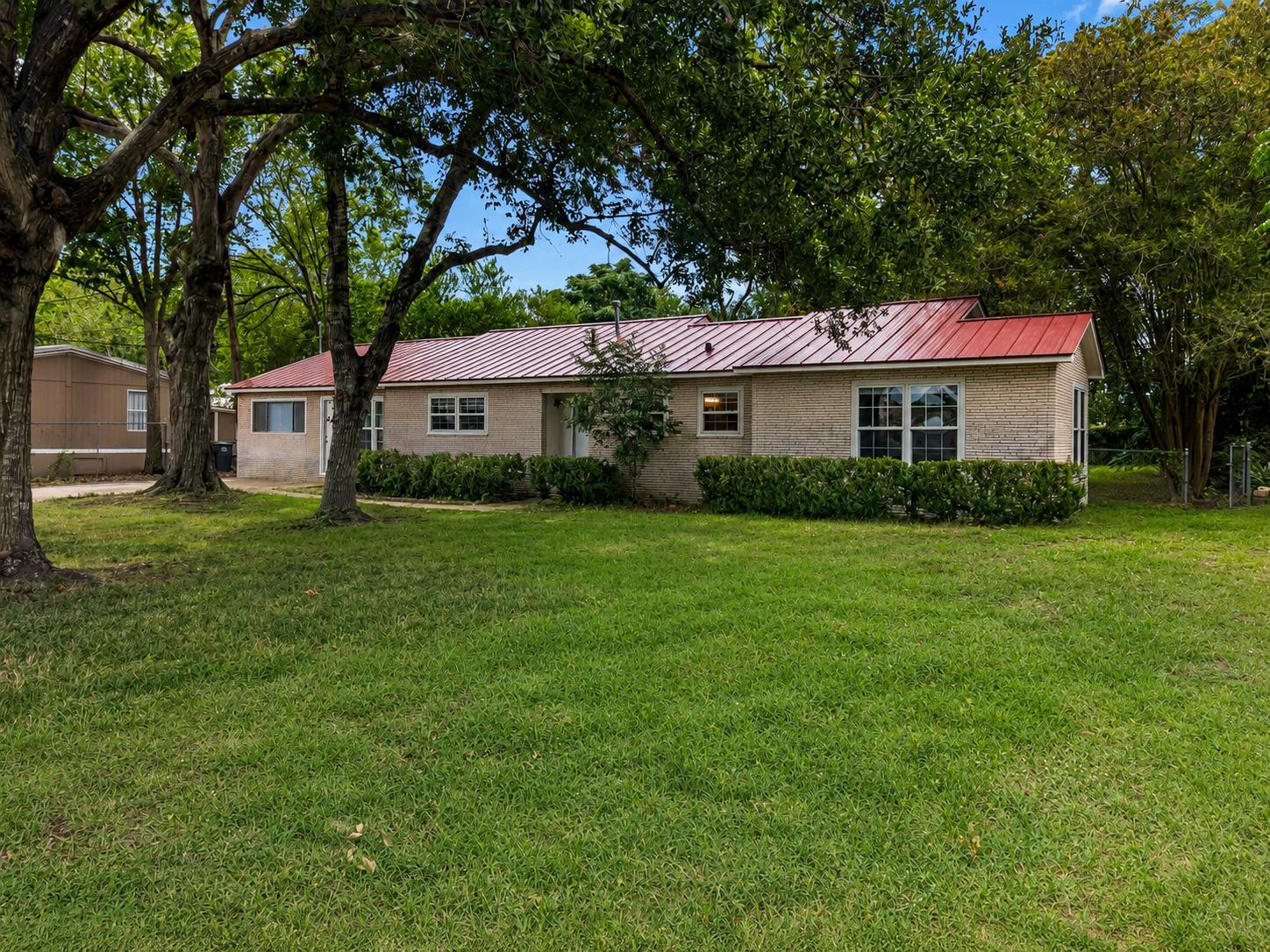 709 Tiger LN