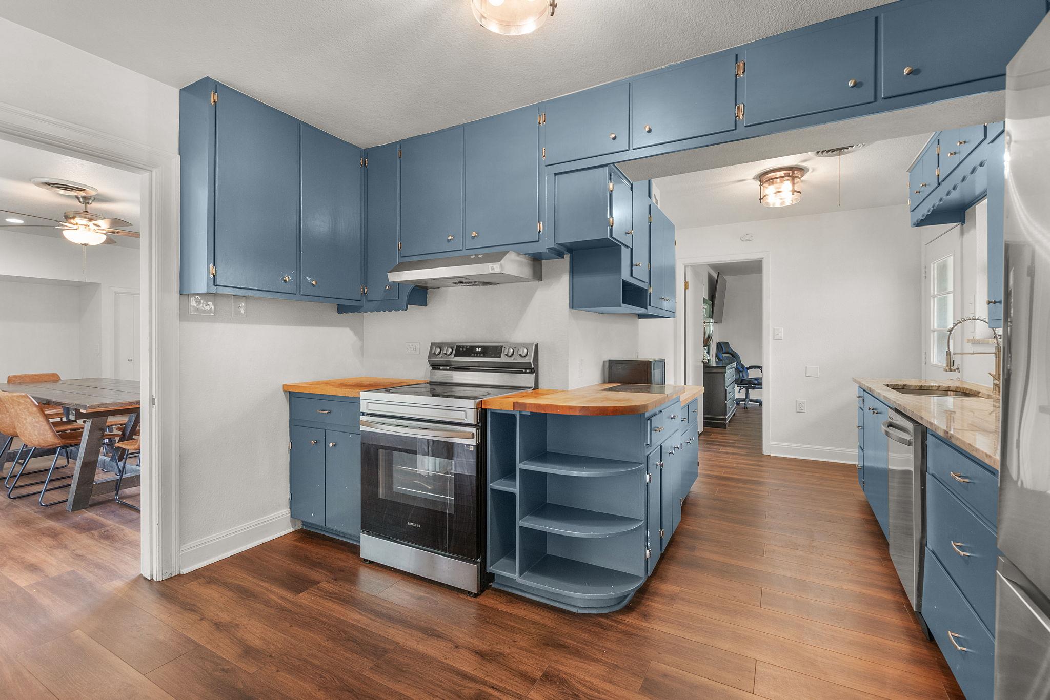 102 Elmo ST — photo 5