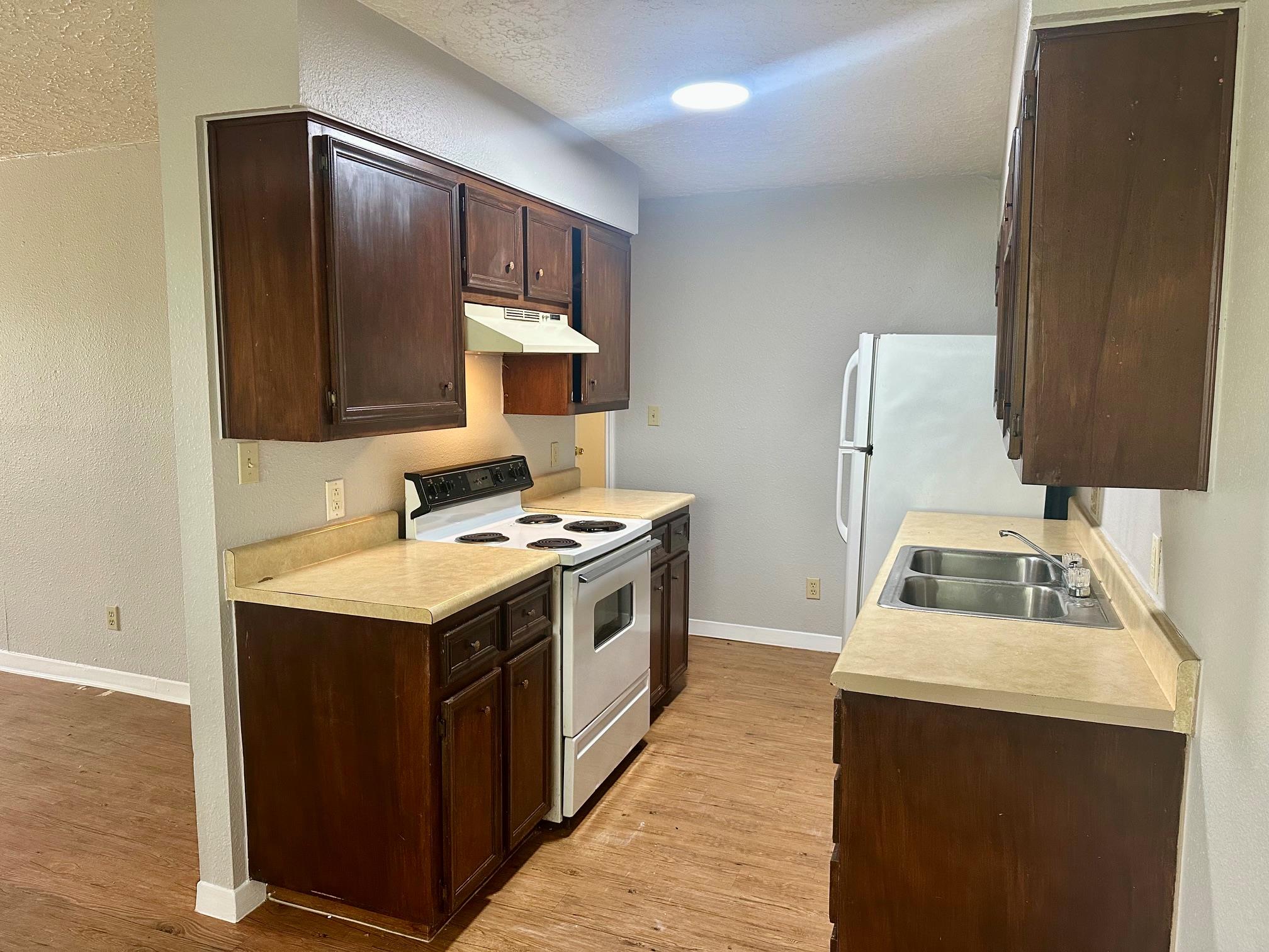 1103 Hillyer ST #A — photo 4