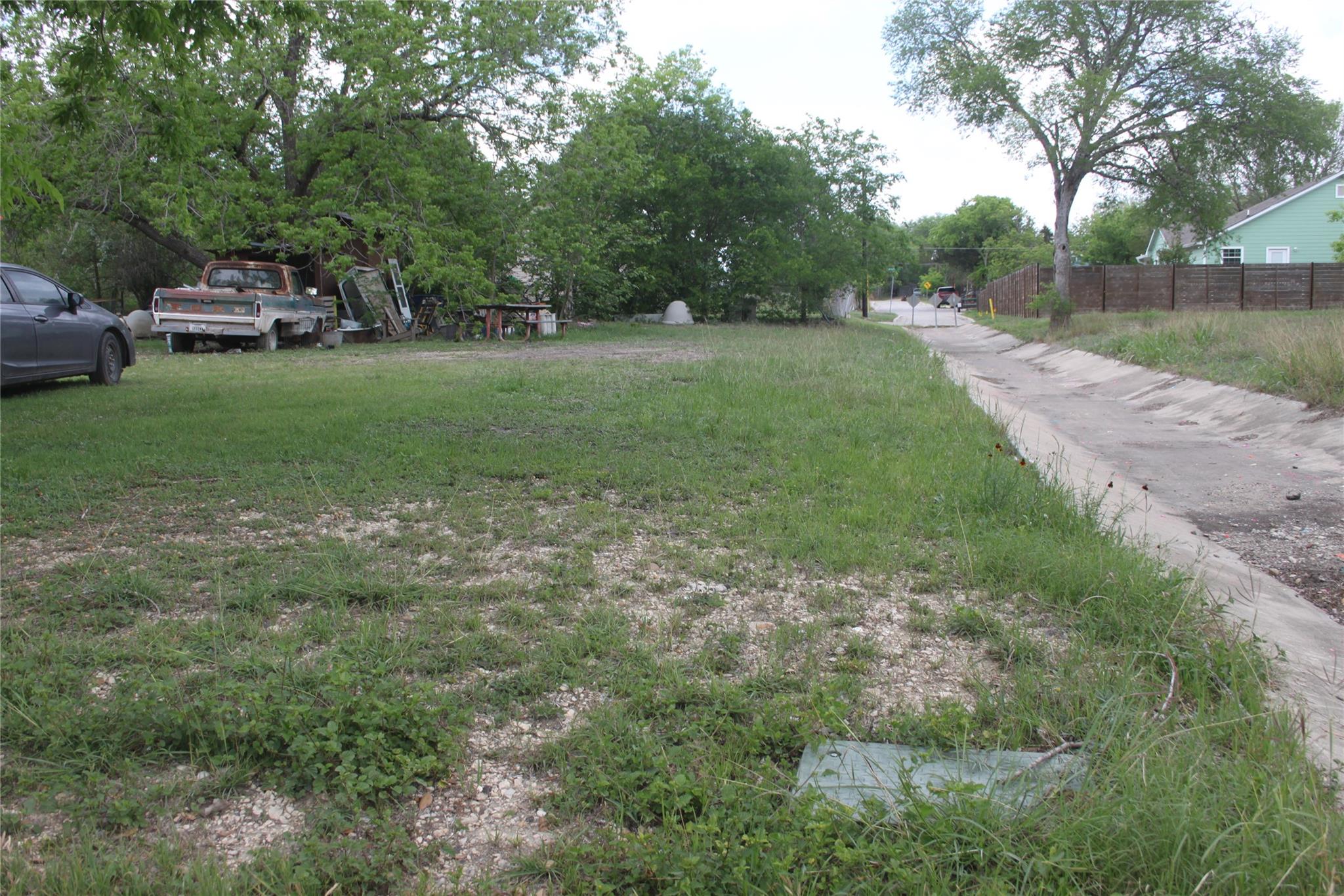 801 Tank ST — photo 3
