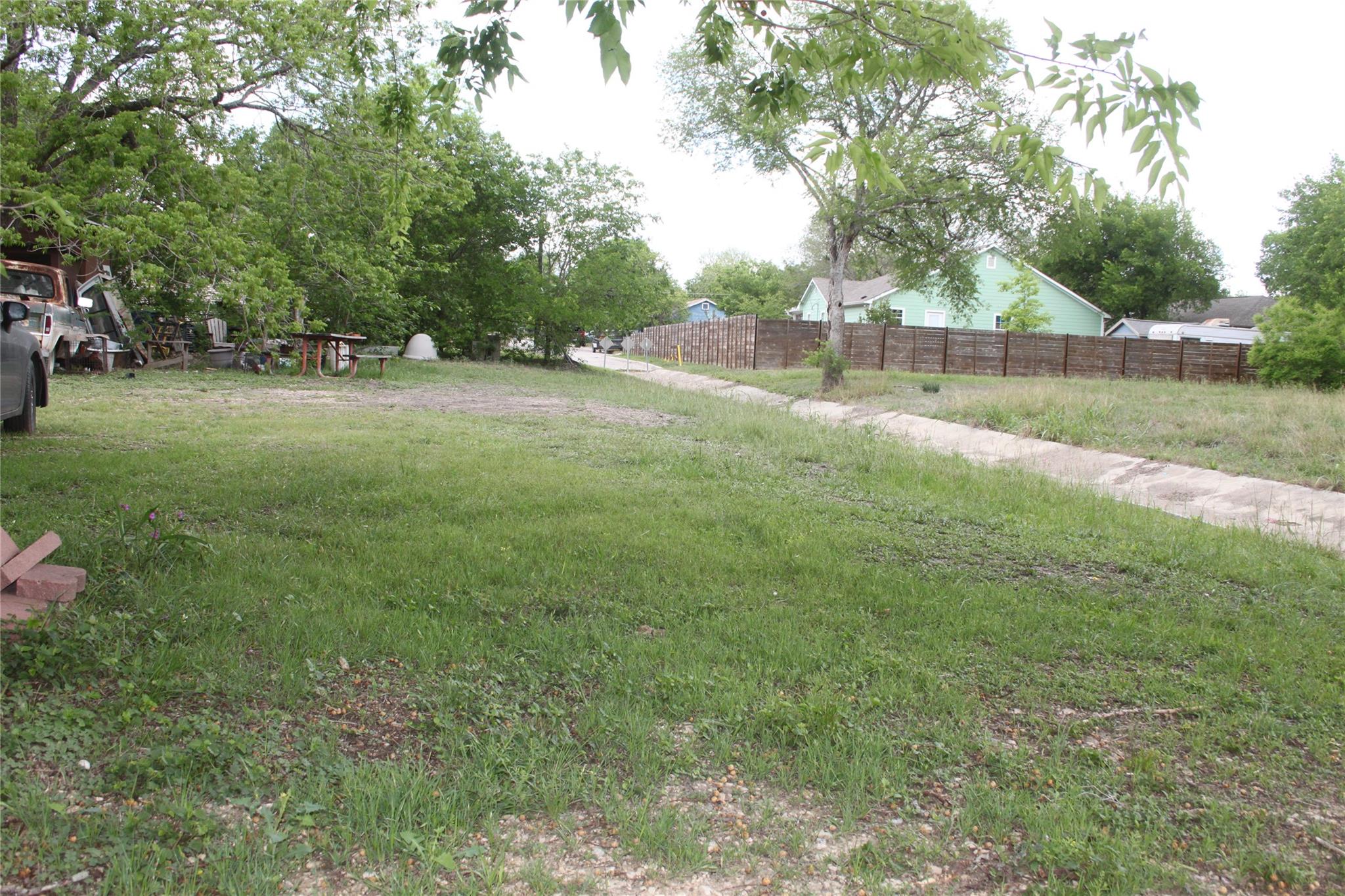 801 Tank ST — photo 4