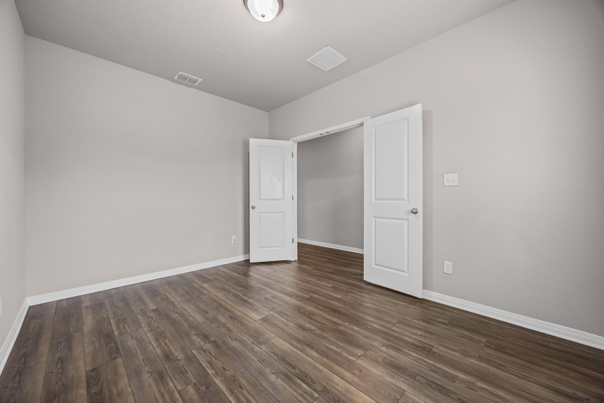 1649 Settlers Glen DR — photo 4