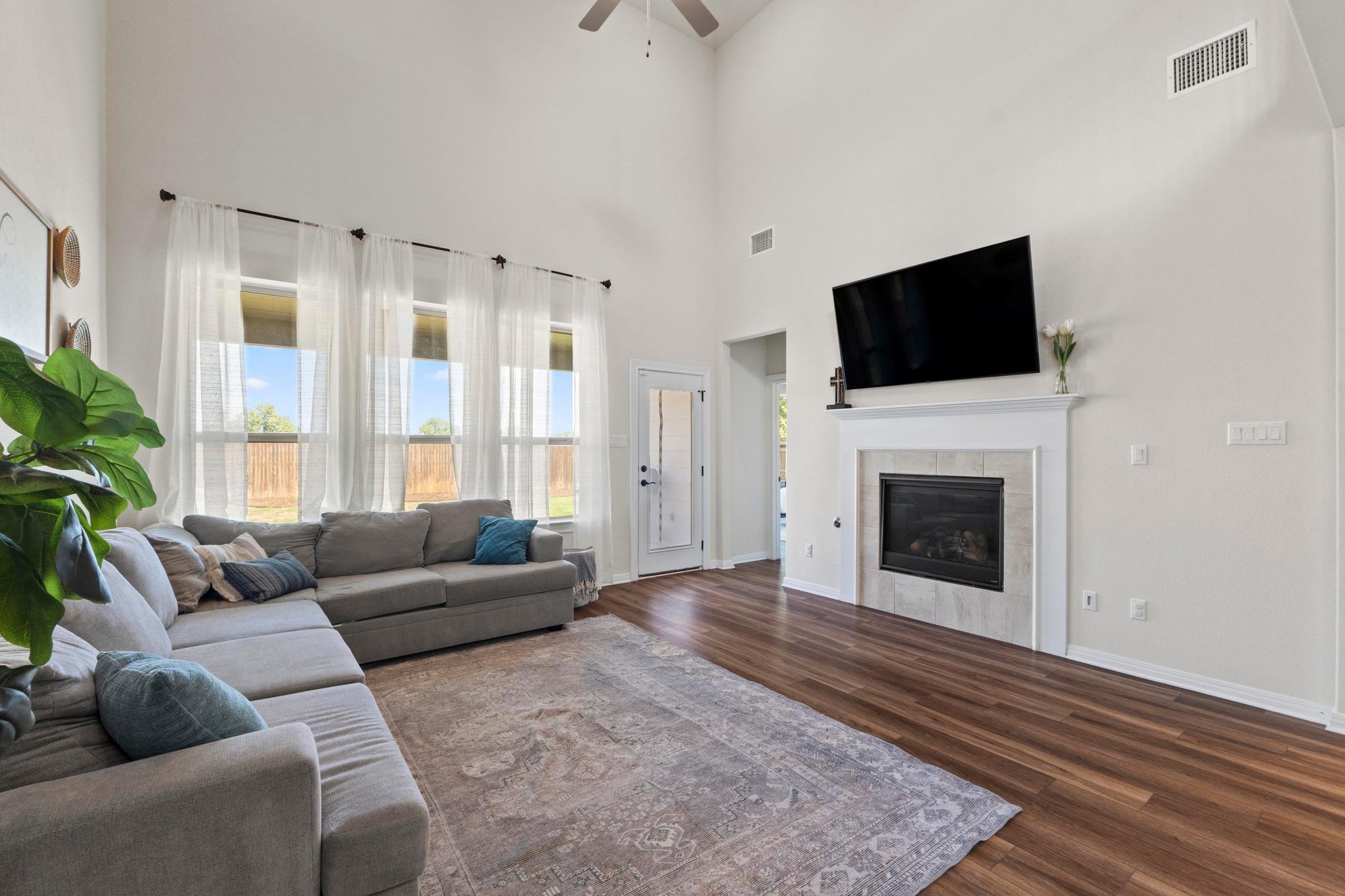 251 Zuma DR — photo 4