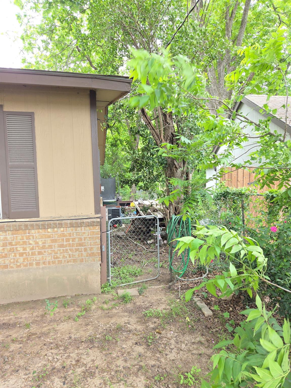 714 C M Allen PKWY — photo 4