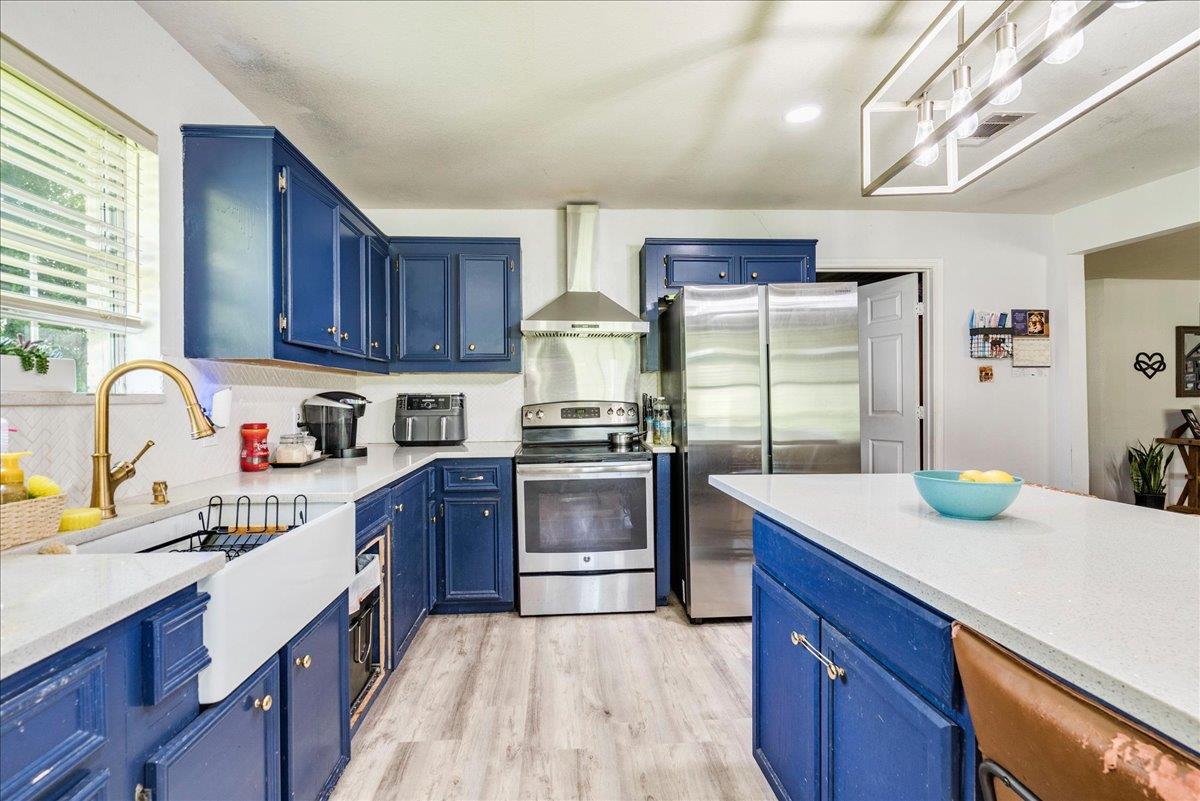 123 Crossroads DR — photo 3