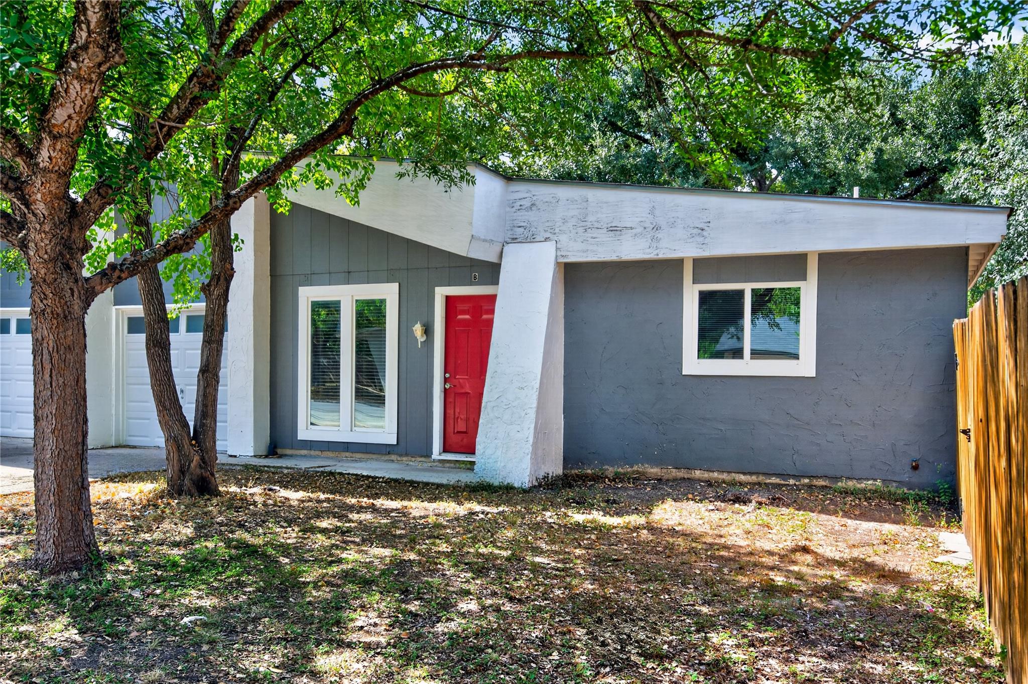 2201 Deadwood DR #B — photo 3