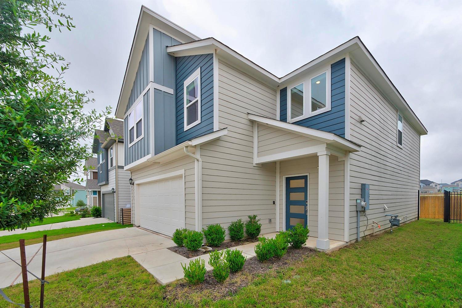 2911 St Regis DR — photo 4
