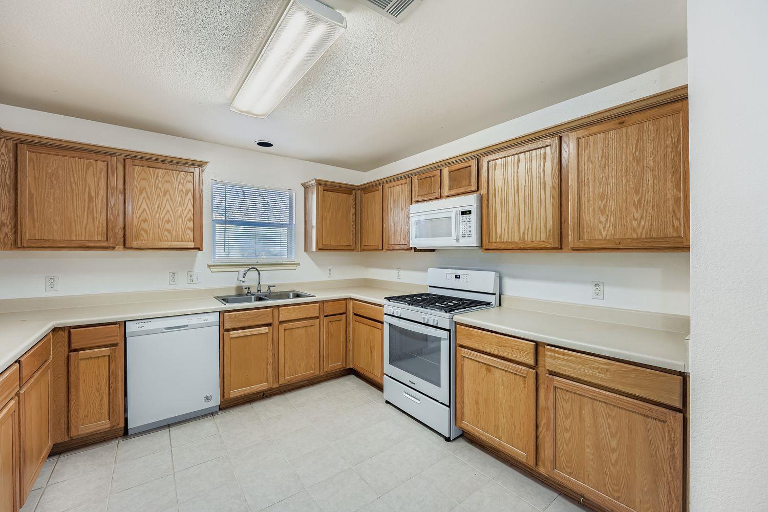3309 Robinson Ave #A — photo 5