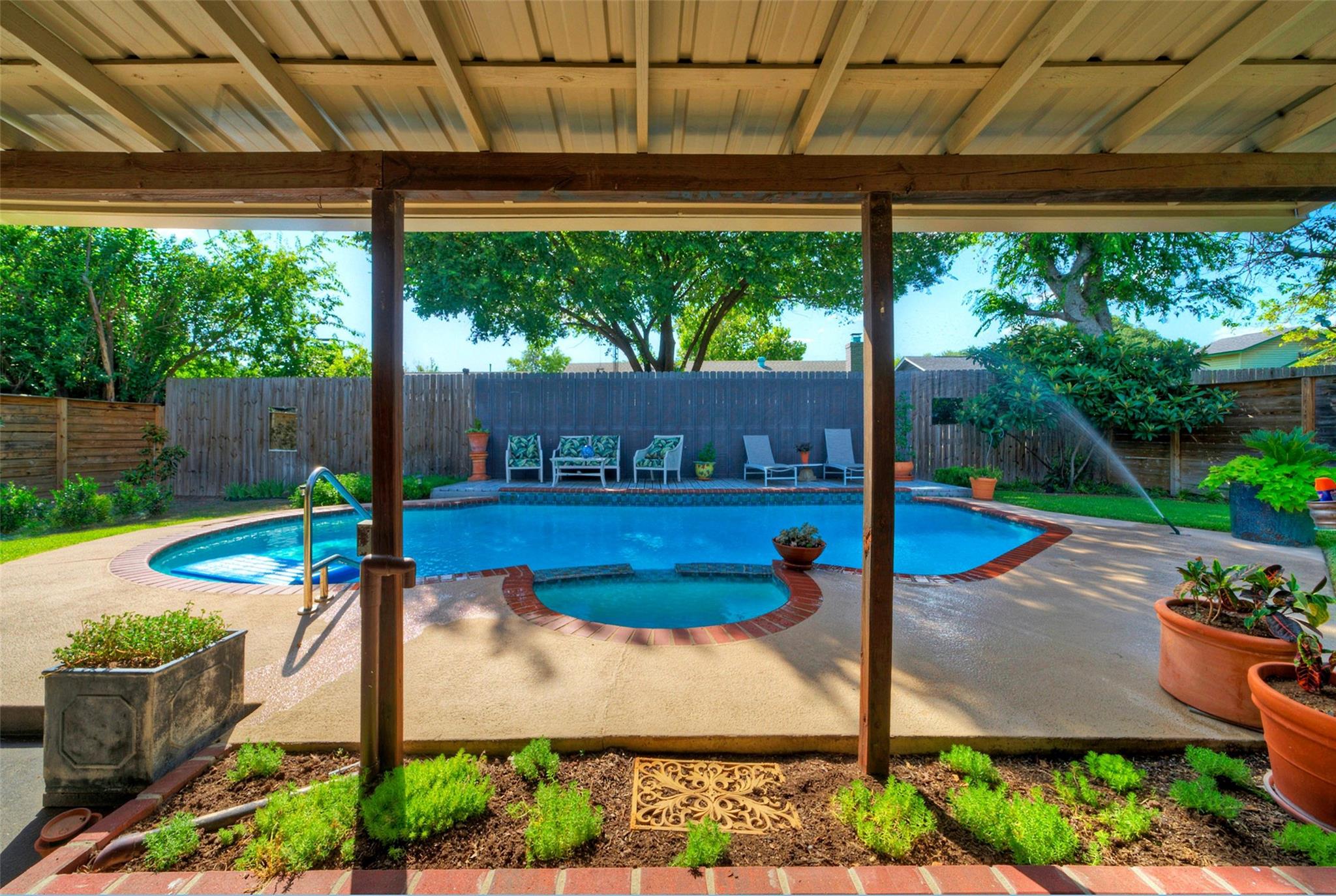 10606 Barnhill DR — photo 4