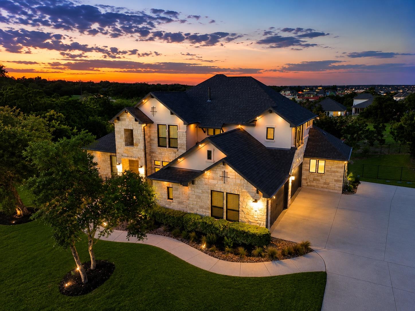 113 Spence LN