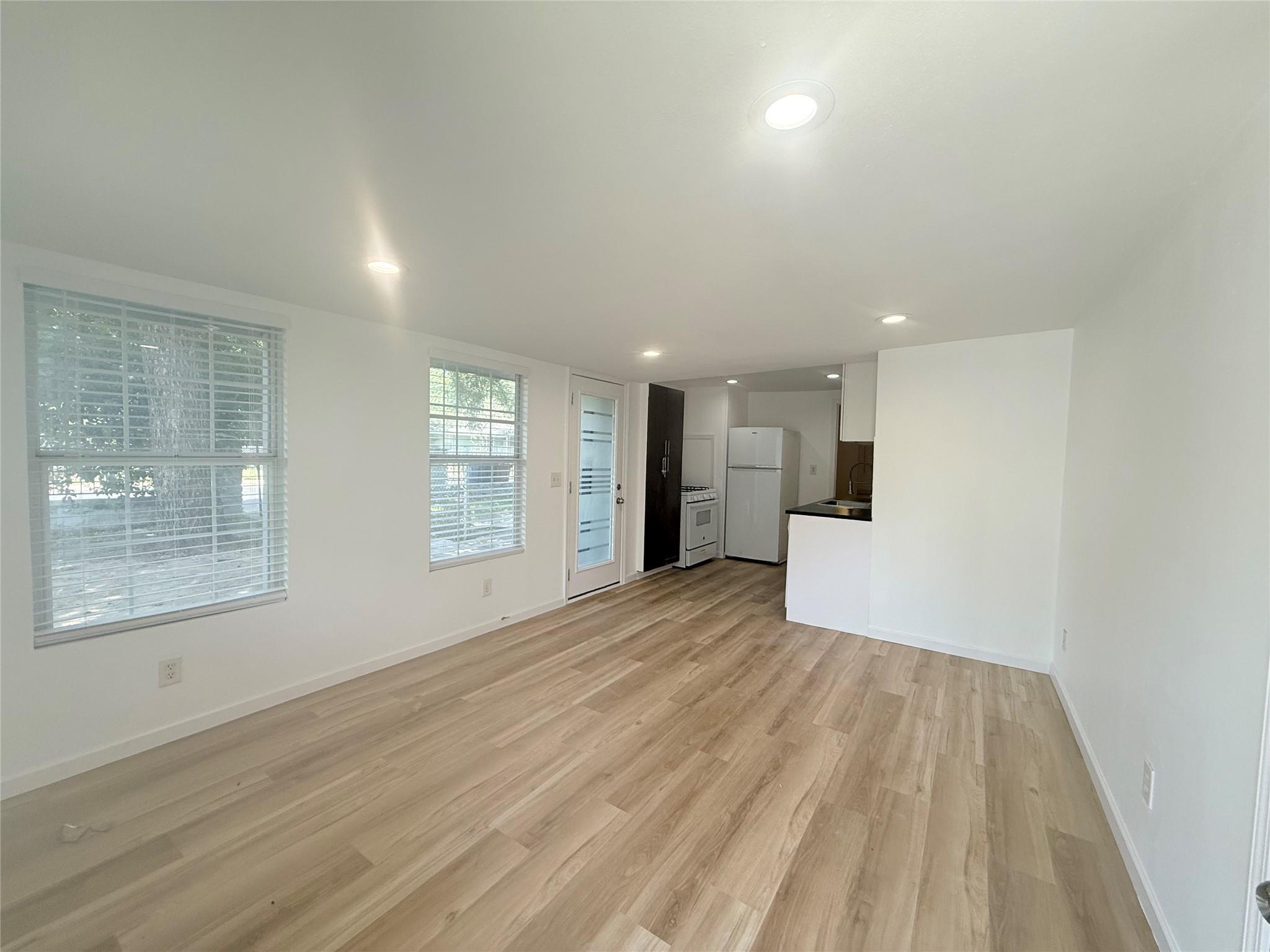 1119 Spur ST #A — photo 3