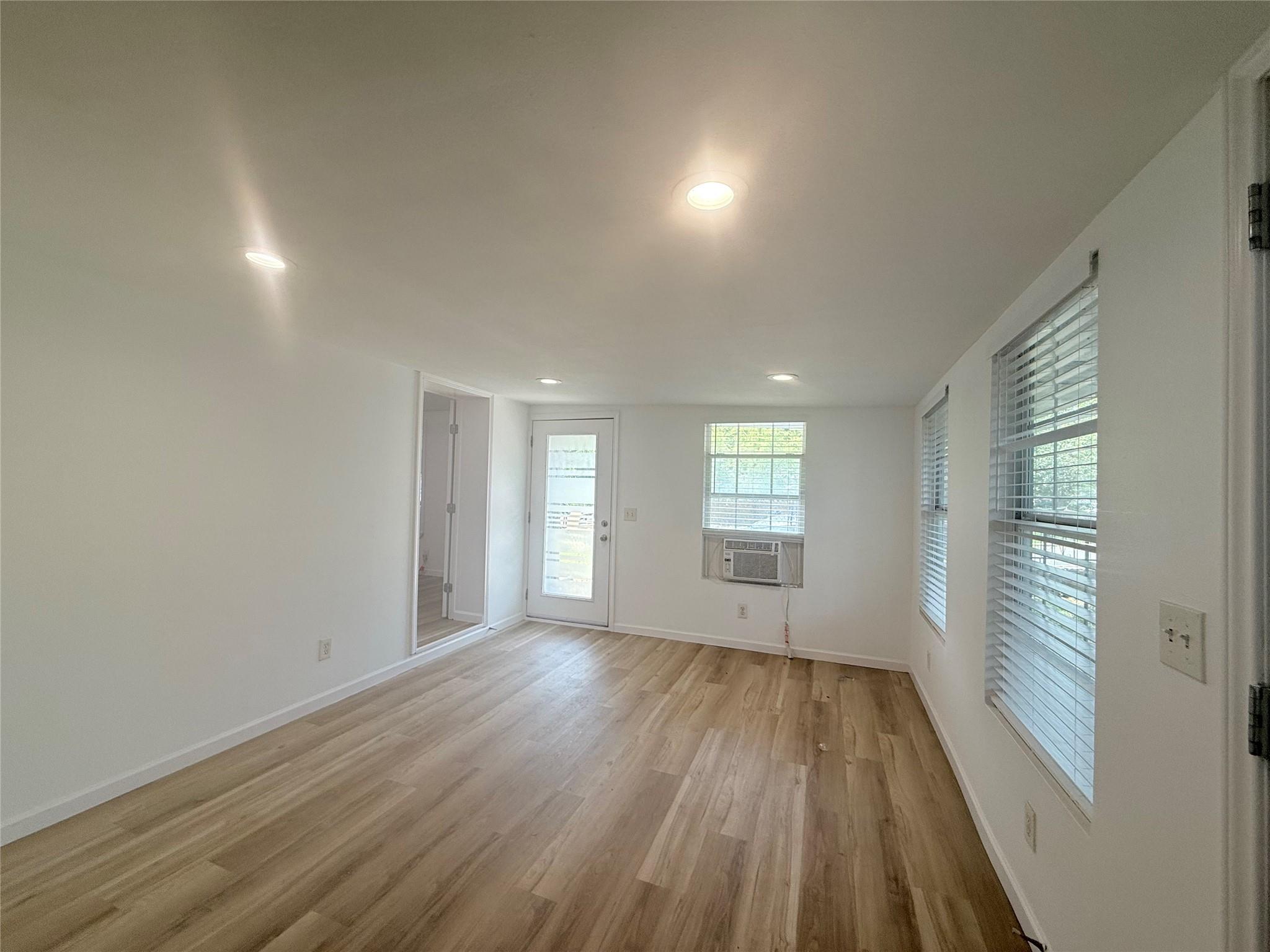 1119 Spur ST #A — photo 4