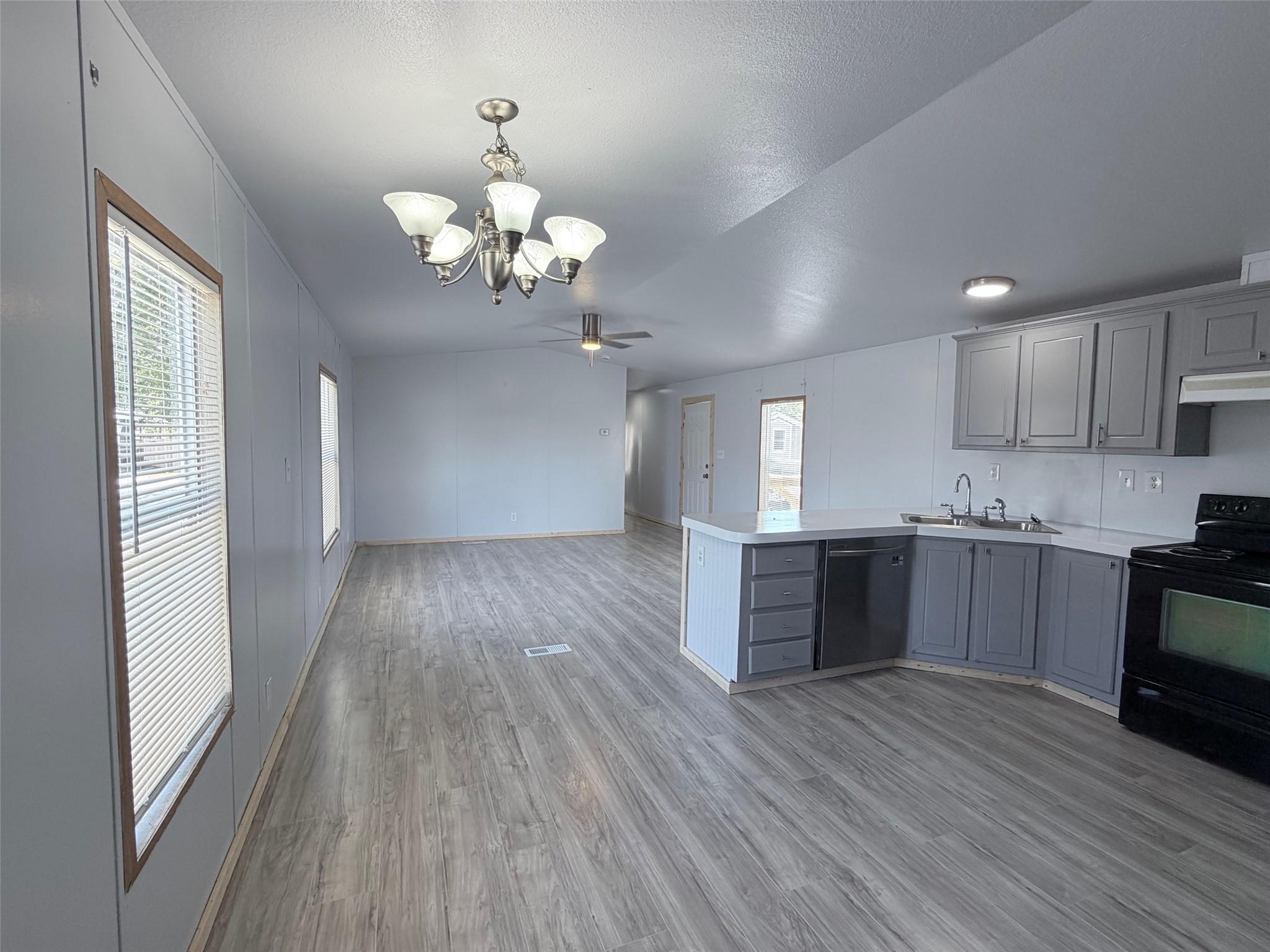 116 Guadalupe ST #116 Guadalupe — photo 4