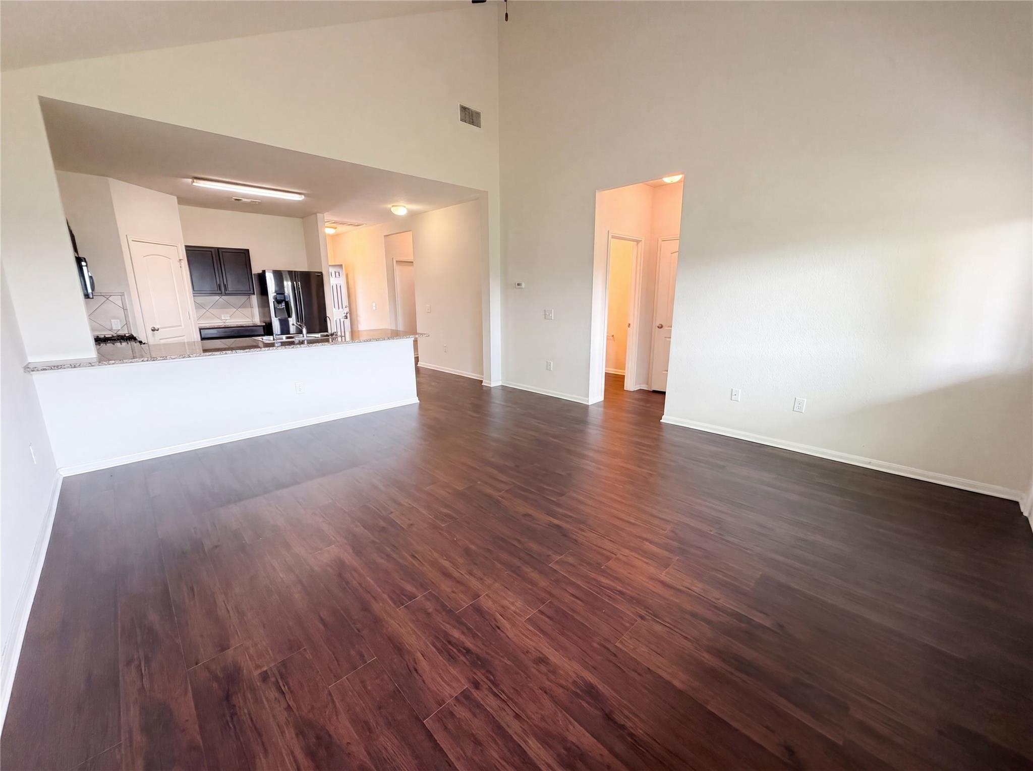 706 Luna Vista DR — photo 3