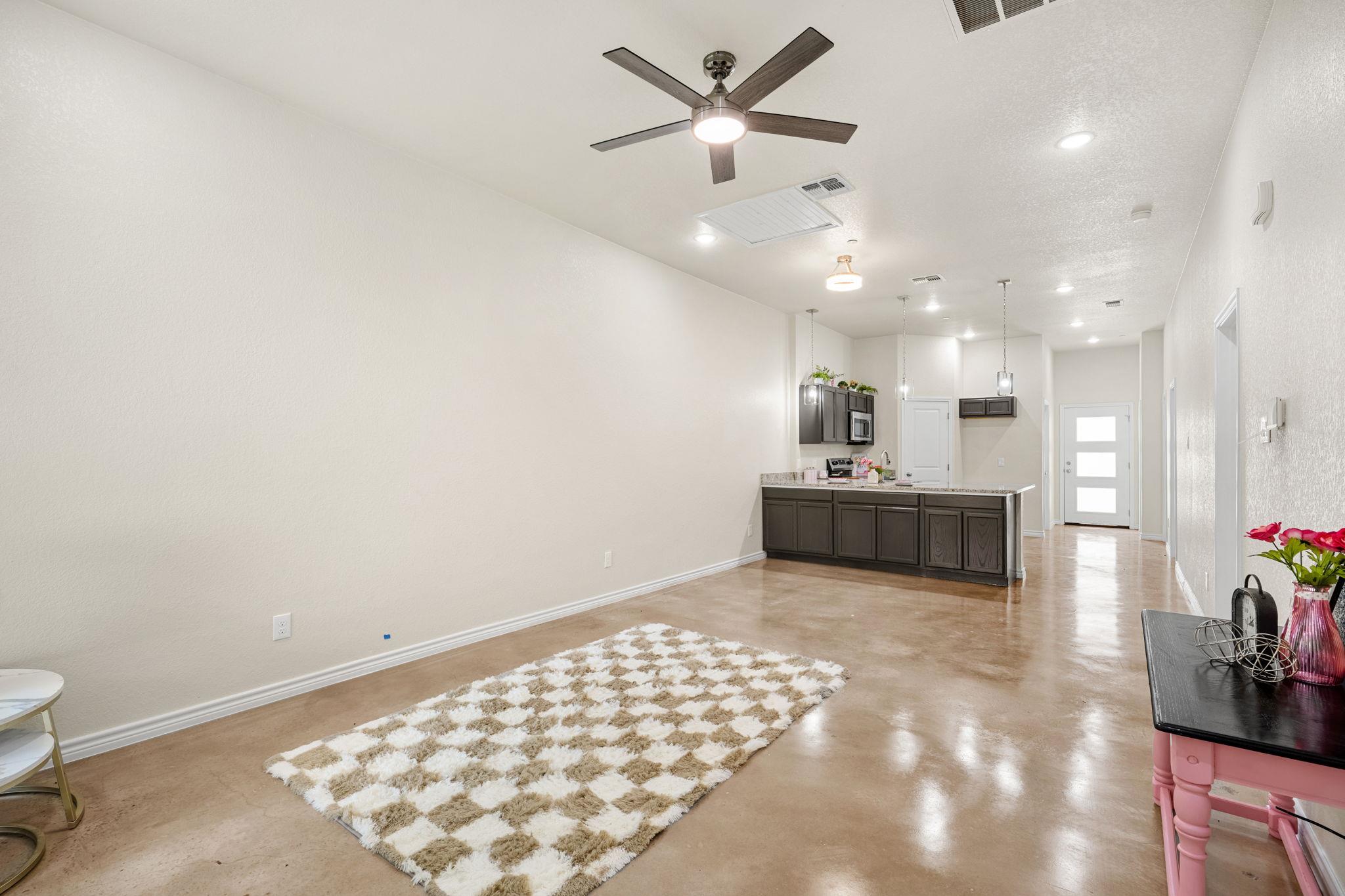 410 Avenue C — photo 5