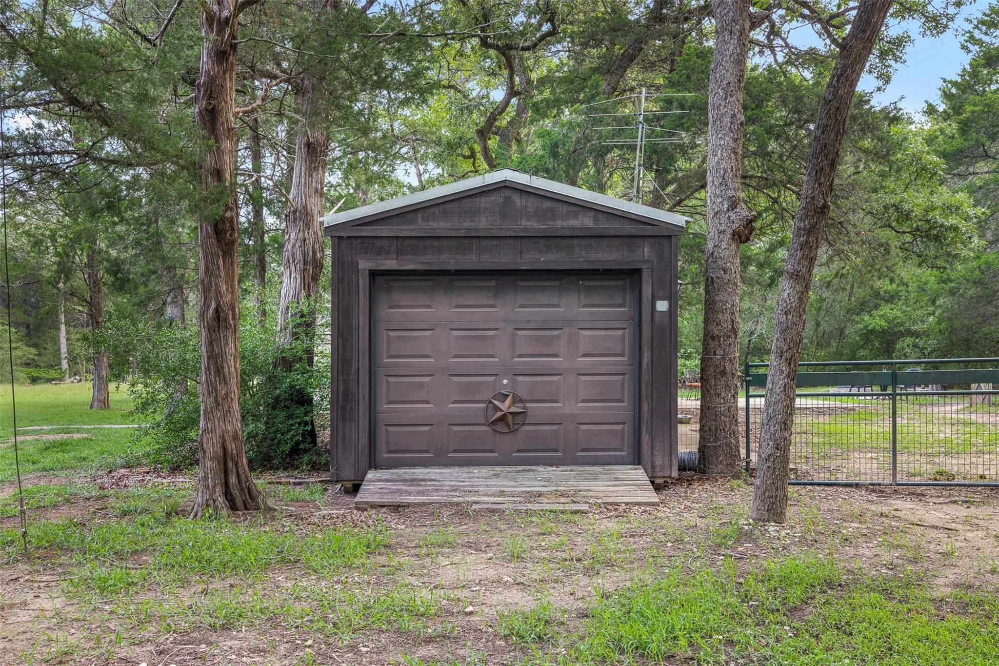 1218 County Road 436 — photo 4
