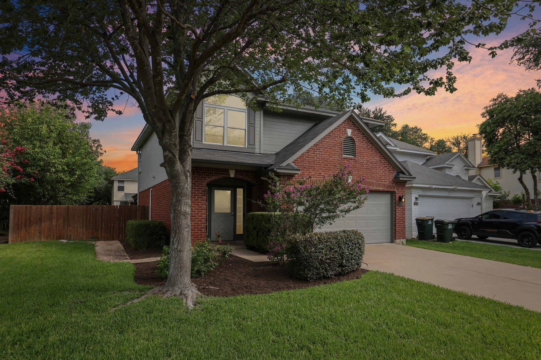 7400 Peabody DR — photo 4