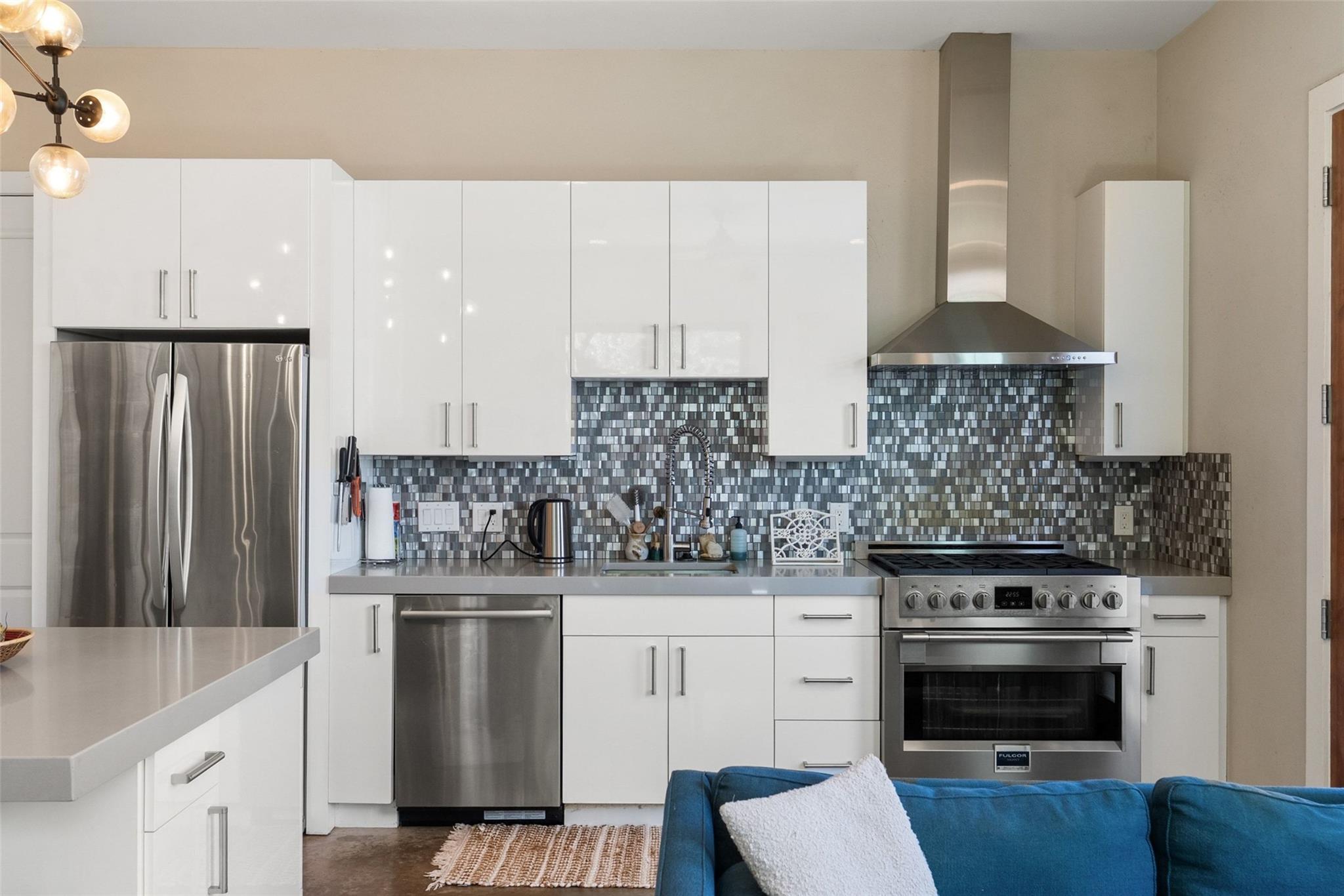 902 Calle Limon RD #B — photo 3