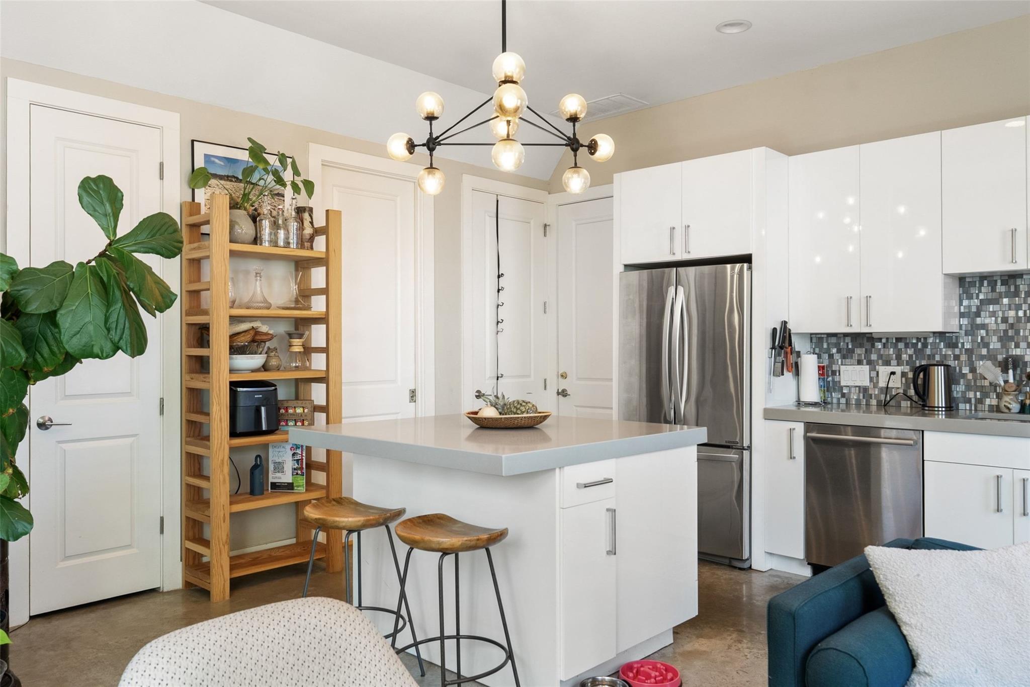 902 Calle Limon RD #B — photo 4