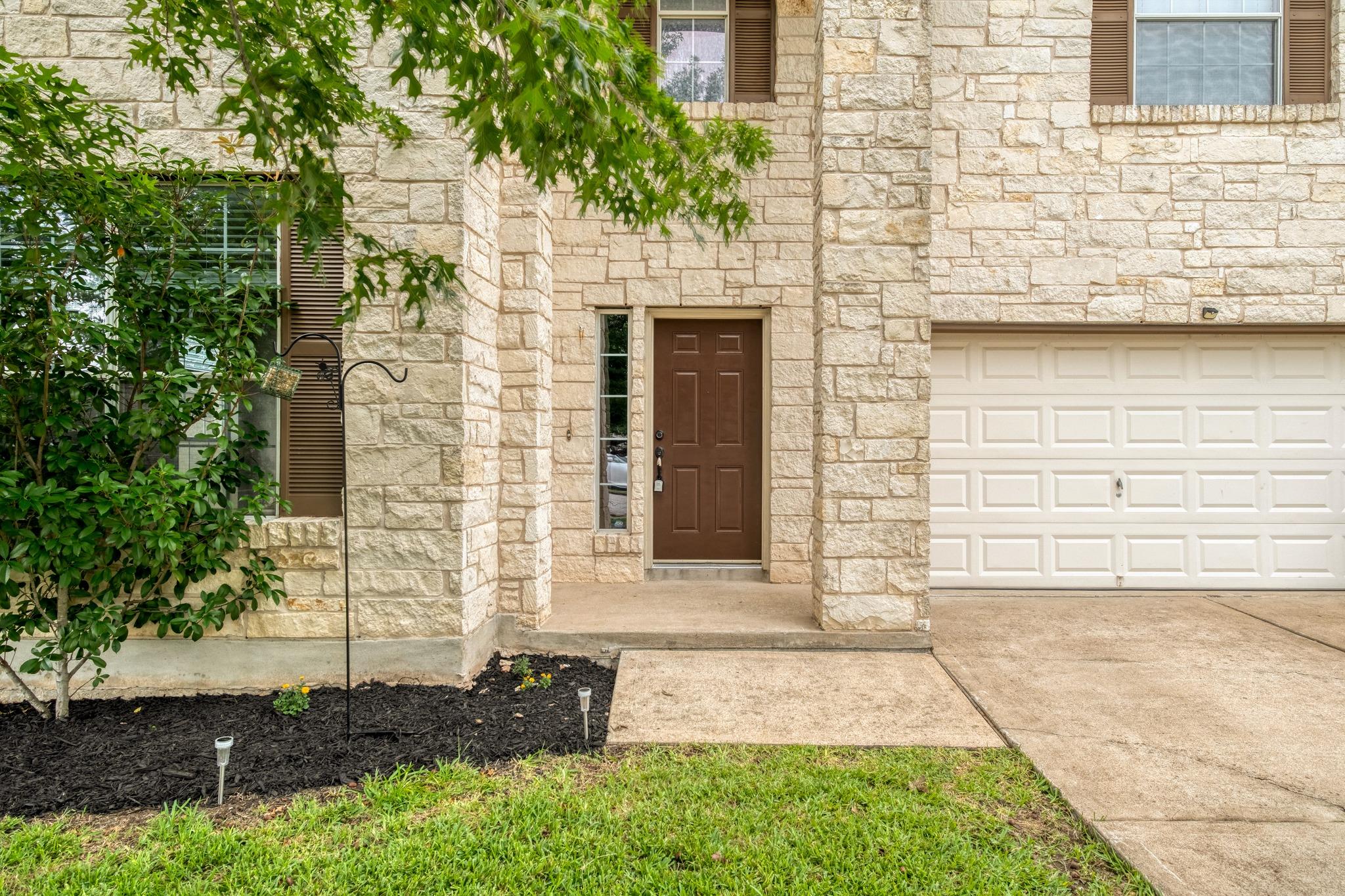 211 Hanstrom DR — photo 5