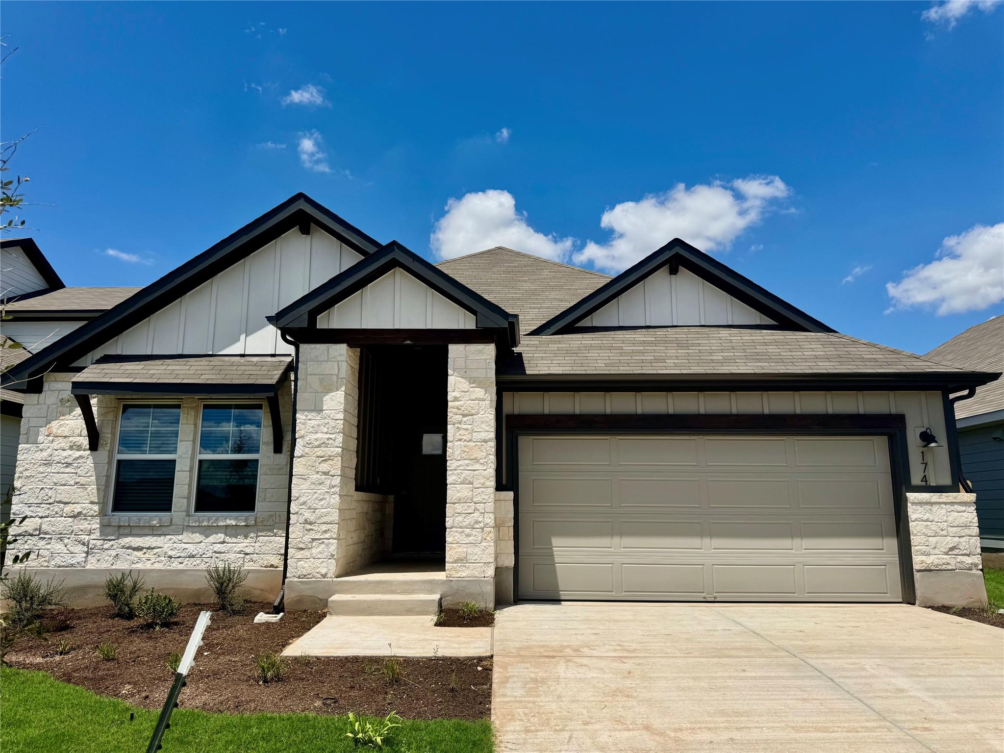 174 Coopers Hawk CRST
