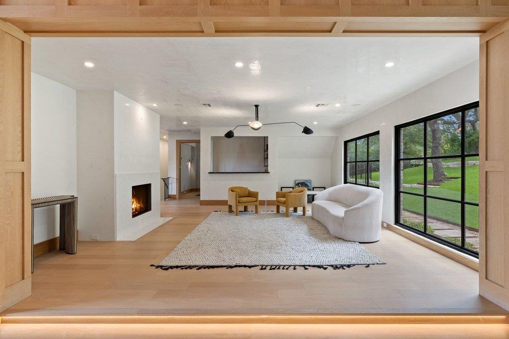 1421 Circle Ridge DR — photo 3