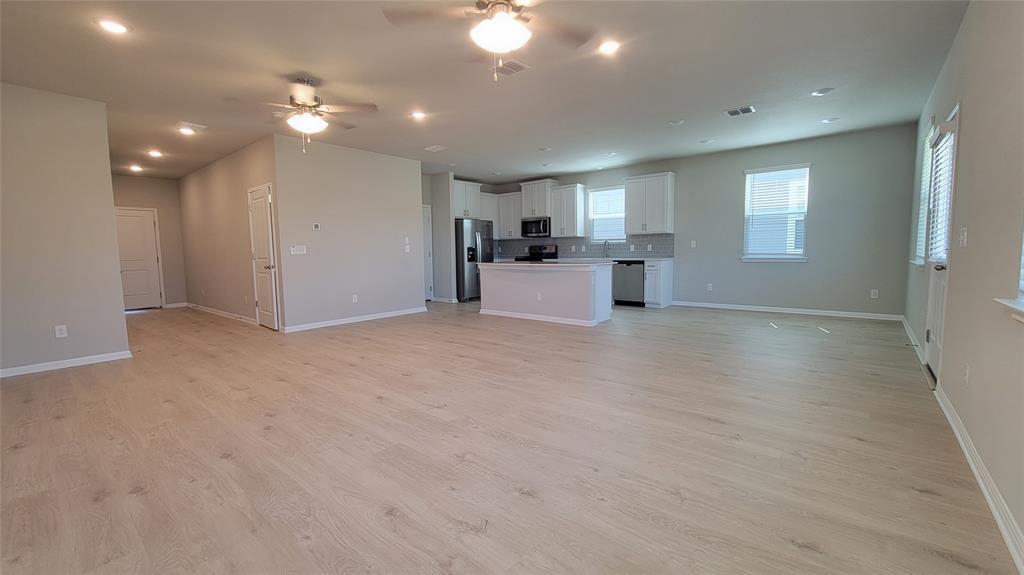 184 Jackman DR — photo 3