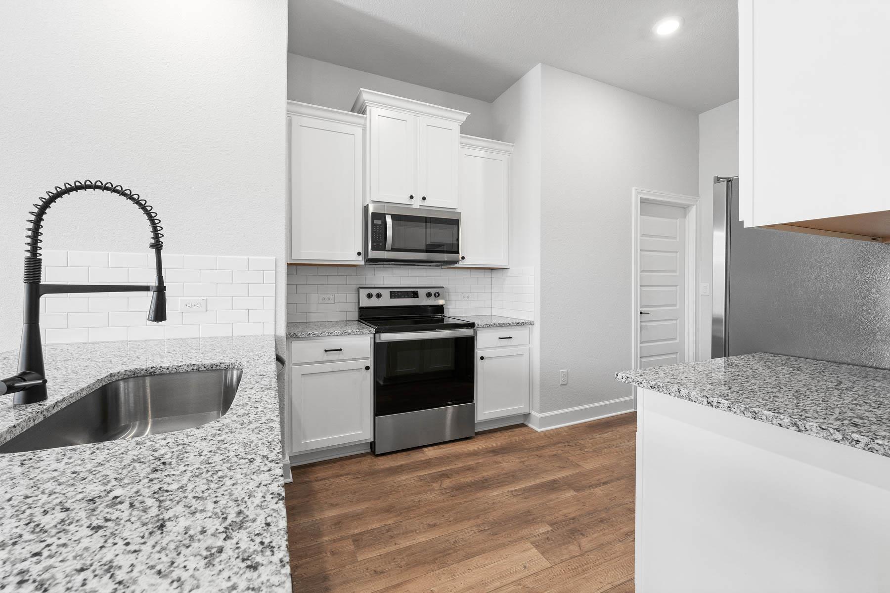 9617 Gladsome PATH — photo 3