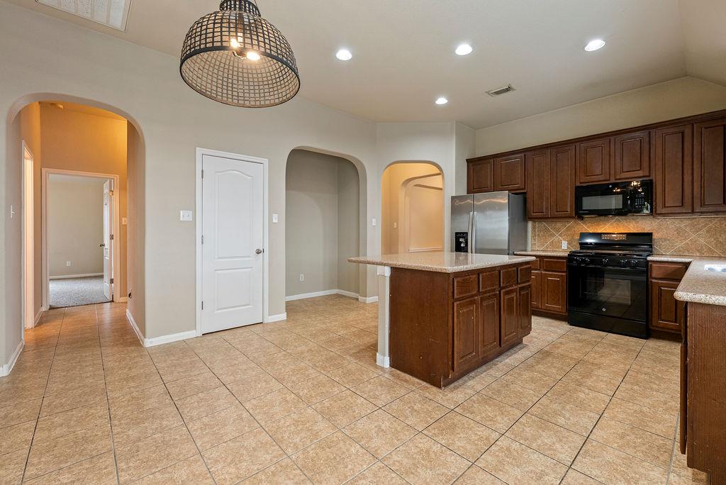 2217 Westfalian TRL — photo 5