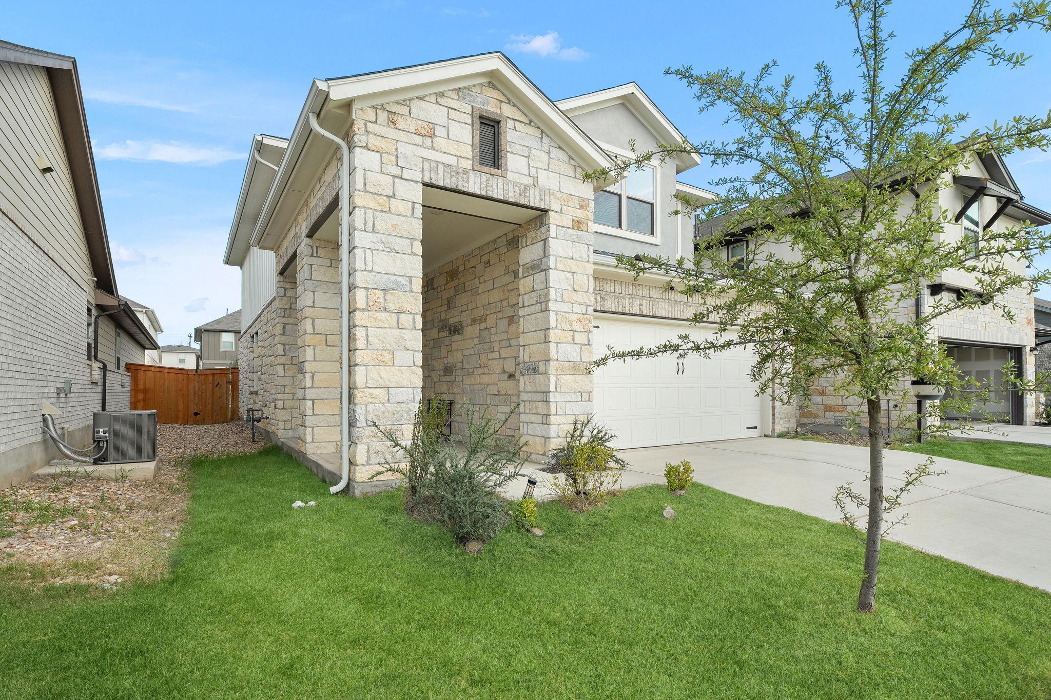 195 White Horses DR — photo 3