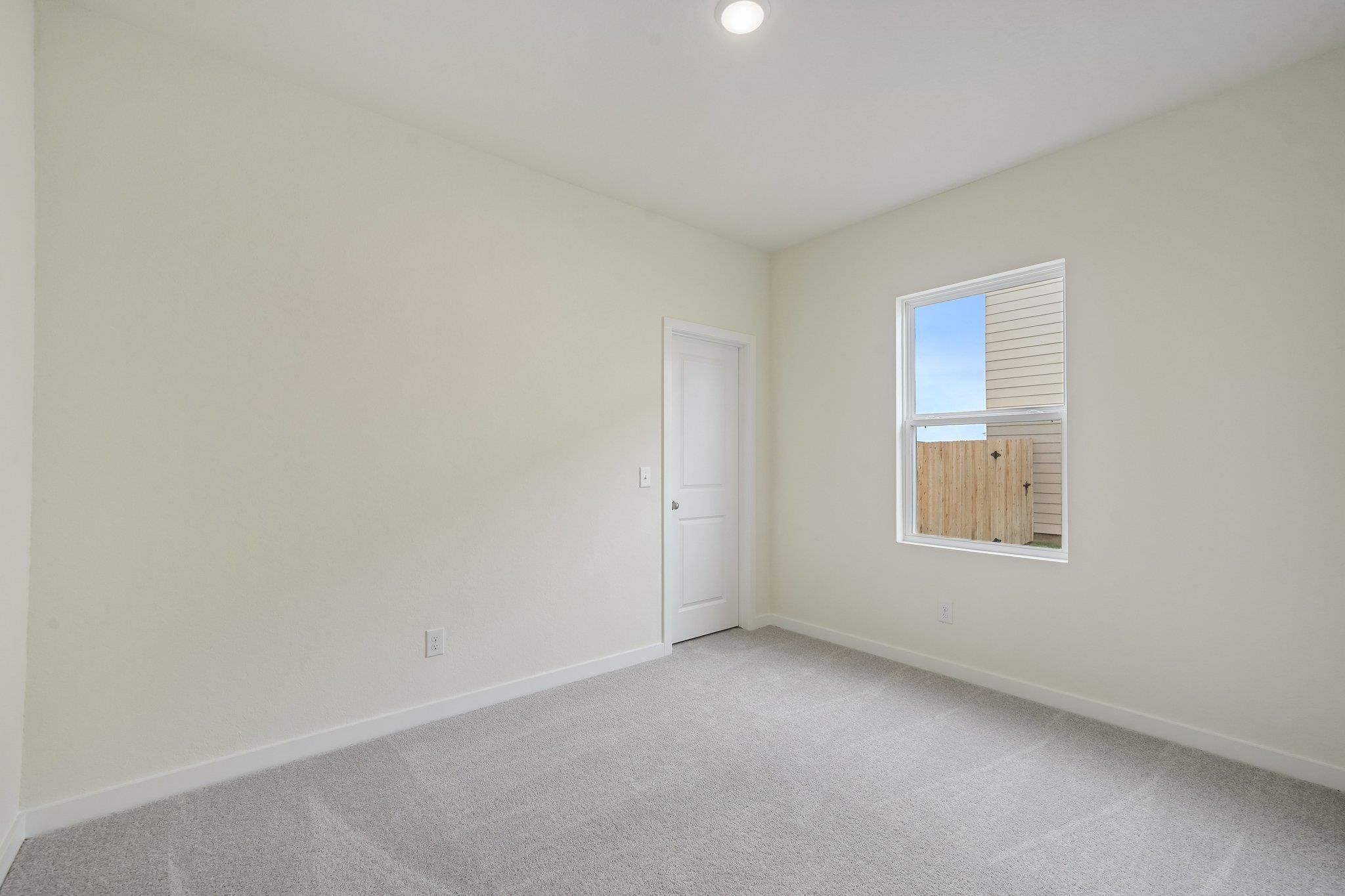 702 Cliff DR — photo 4