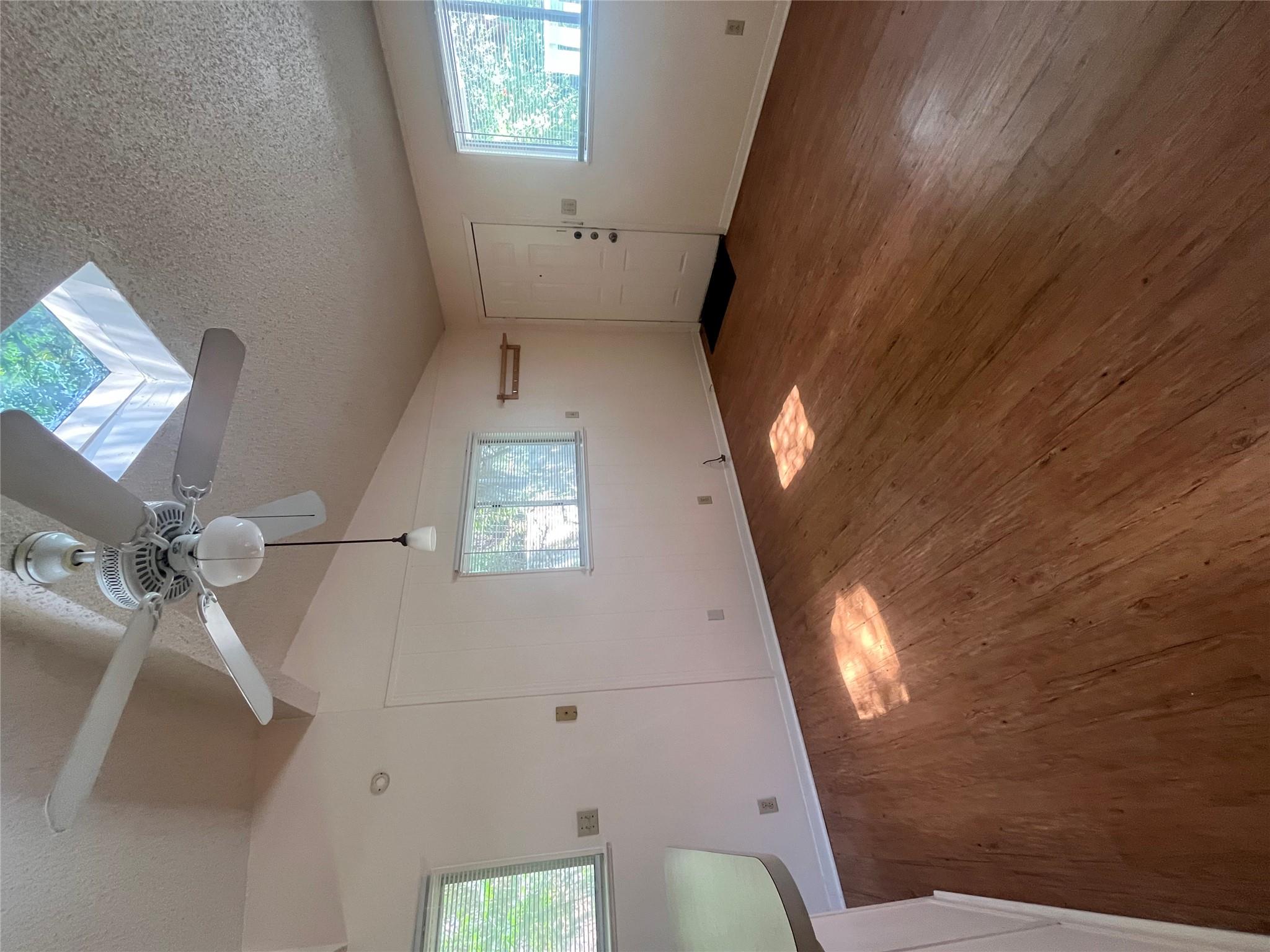 208 31st ST #5 — photo 4
