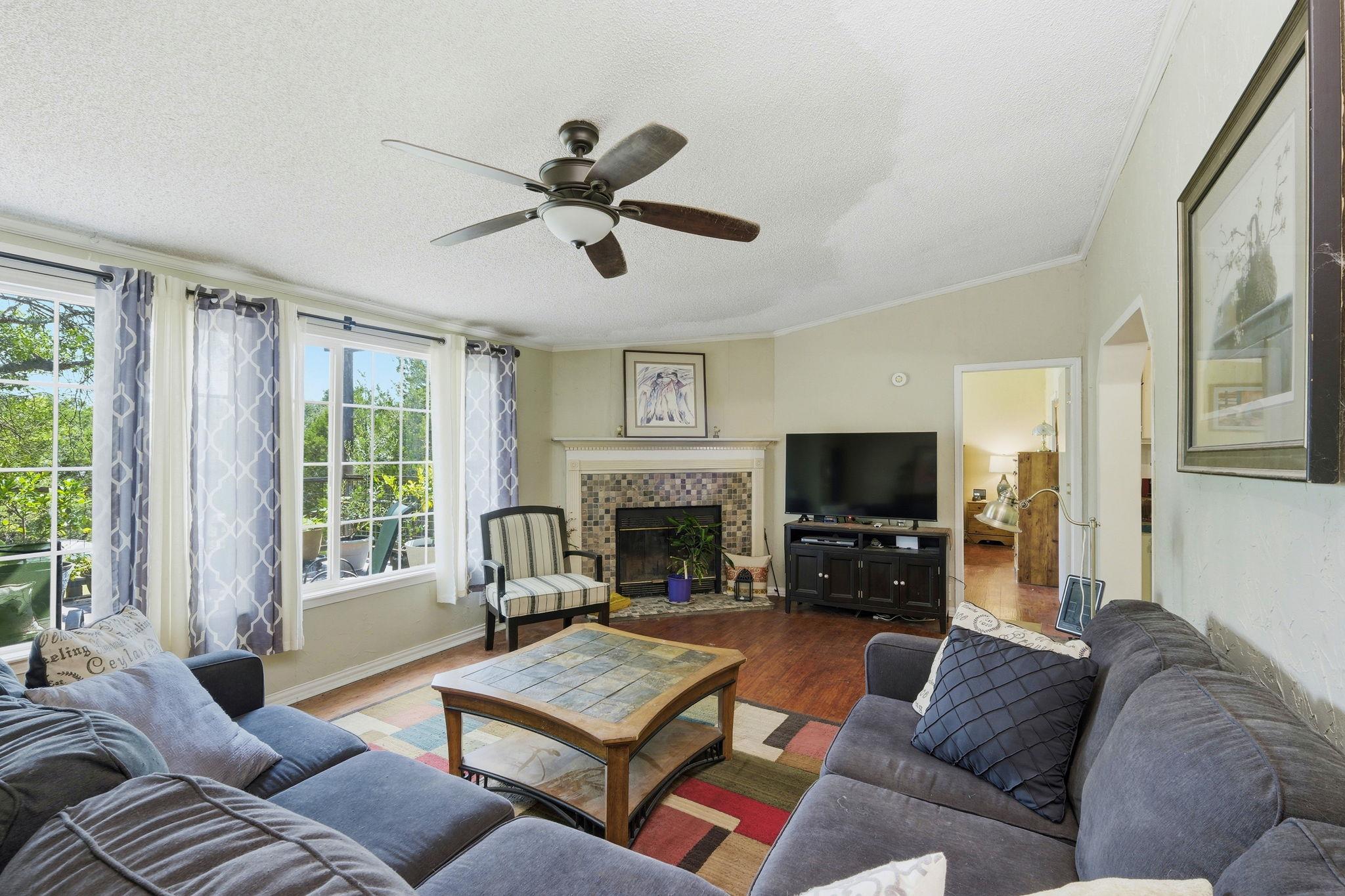 200 Autumn Ridge DR — photo 5