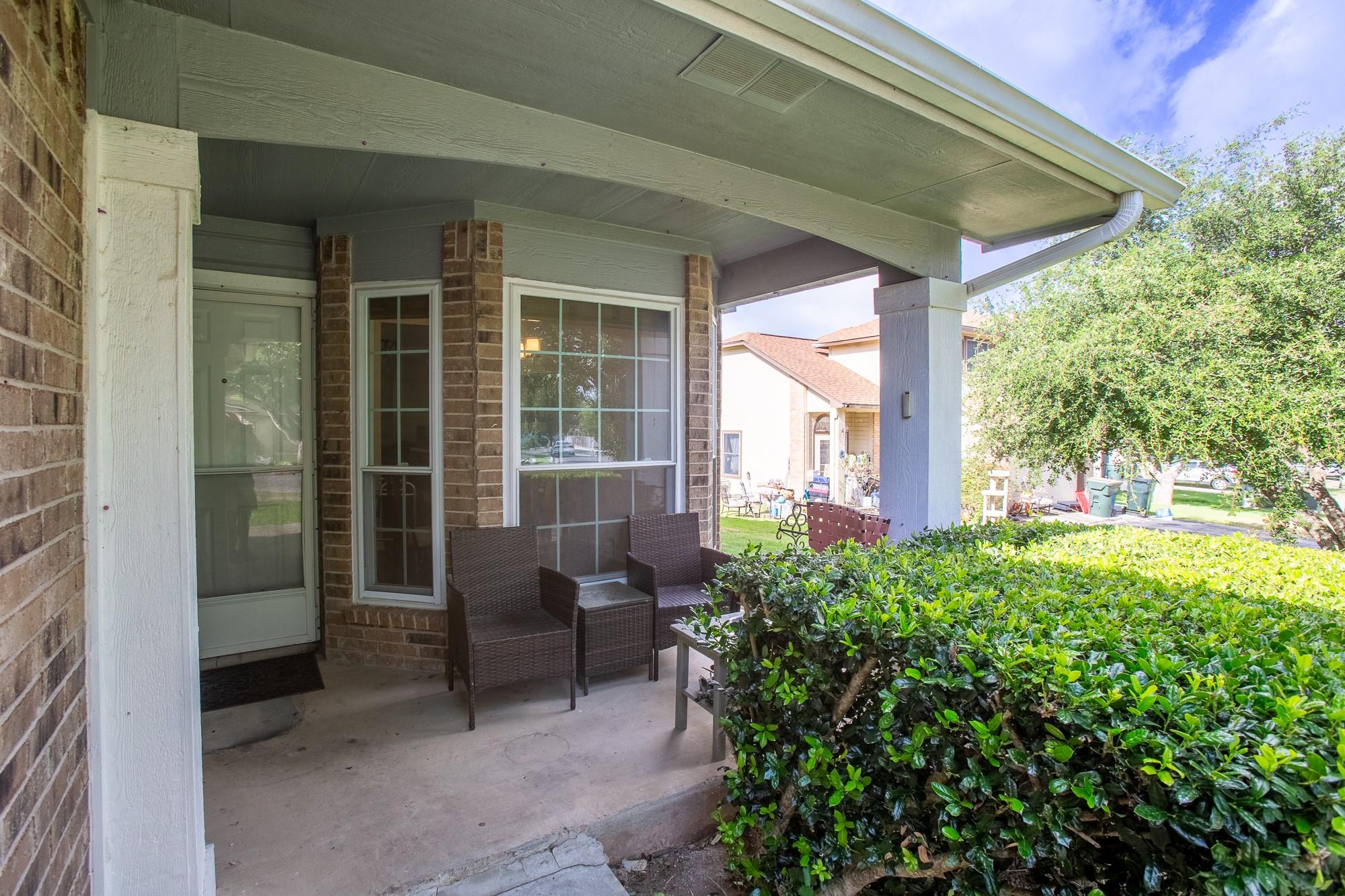752 Faircrest DR — photo 3