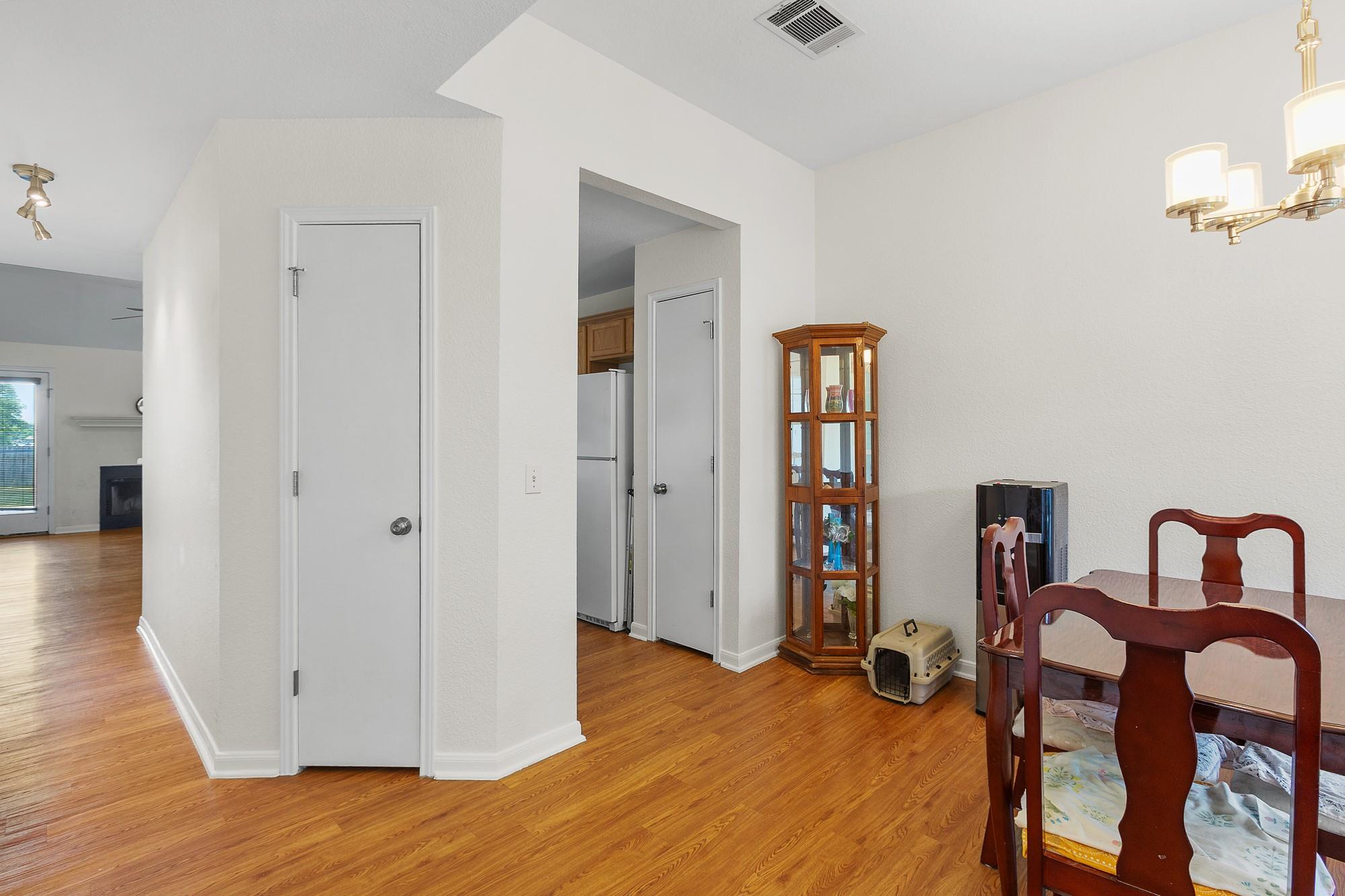 752 Faircrest DR — photo 5
