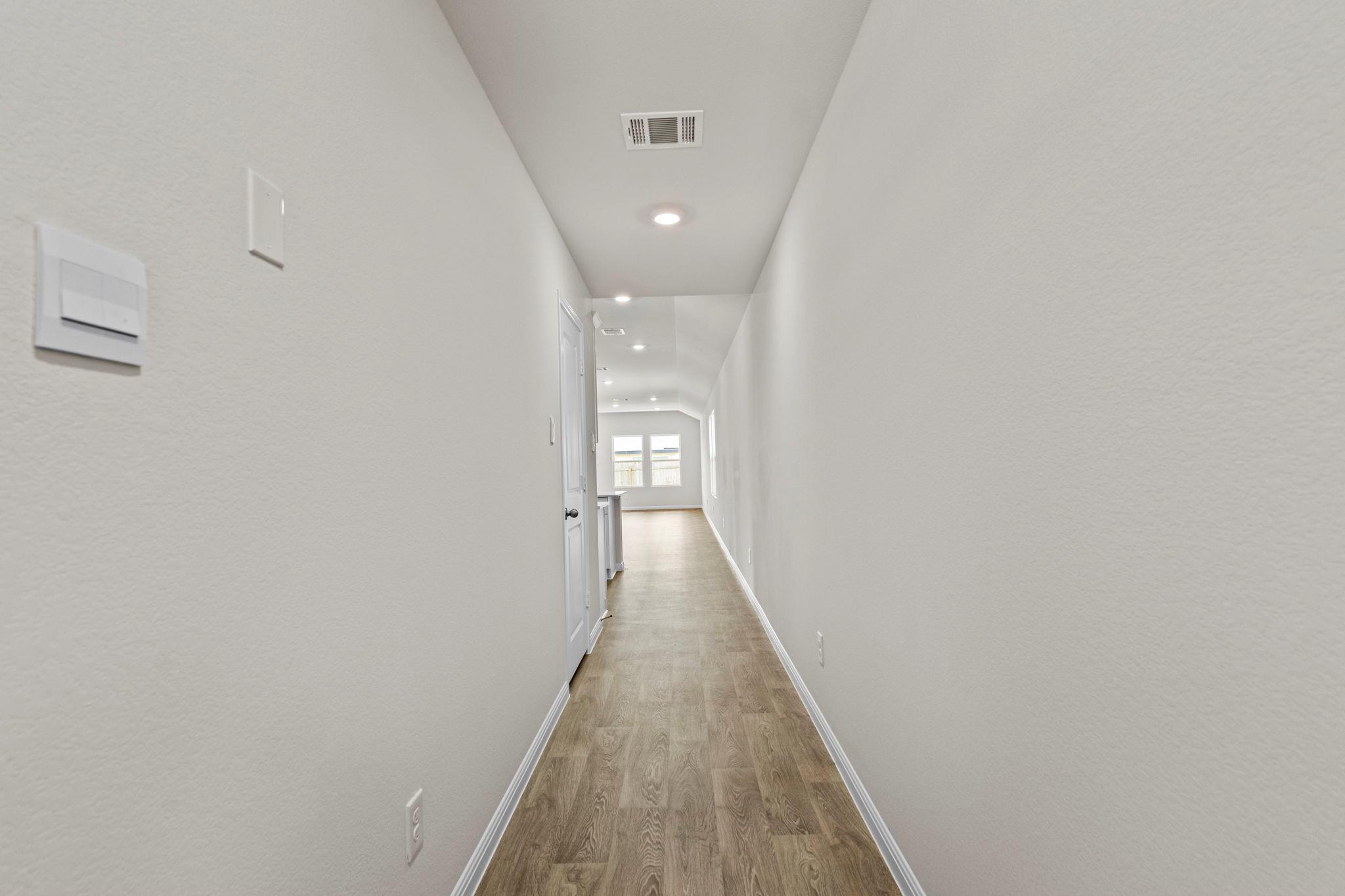 160 RAYMONDVILLE PATH — photo 4