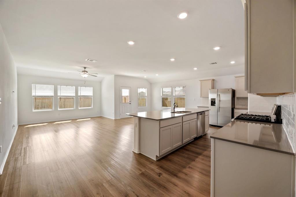 113 Golden Grove PKWY — photo 4