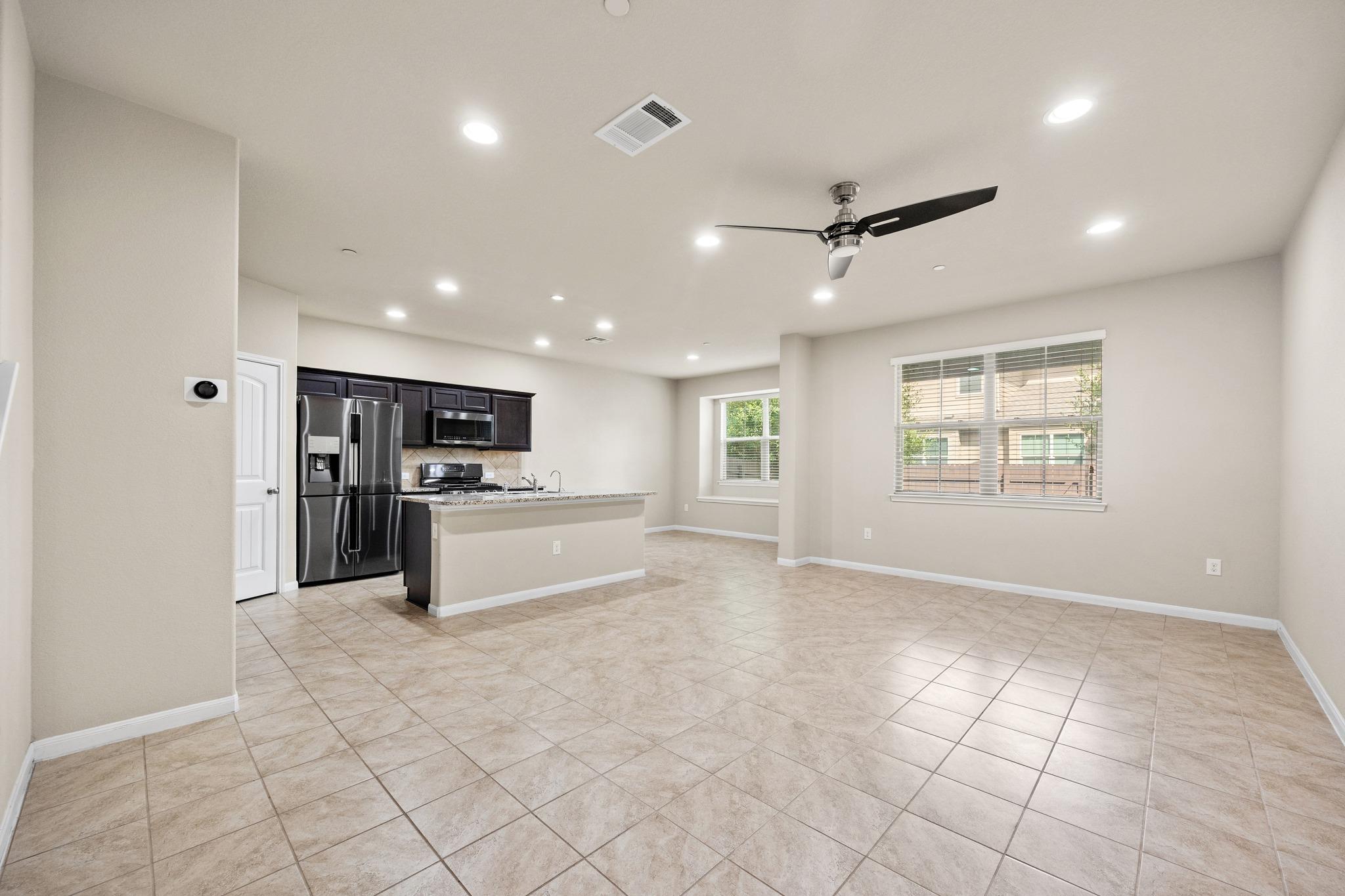 2880 Donnell DR #1802 — photo 5