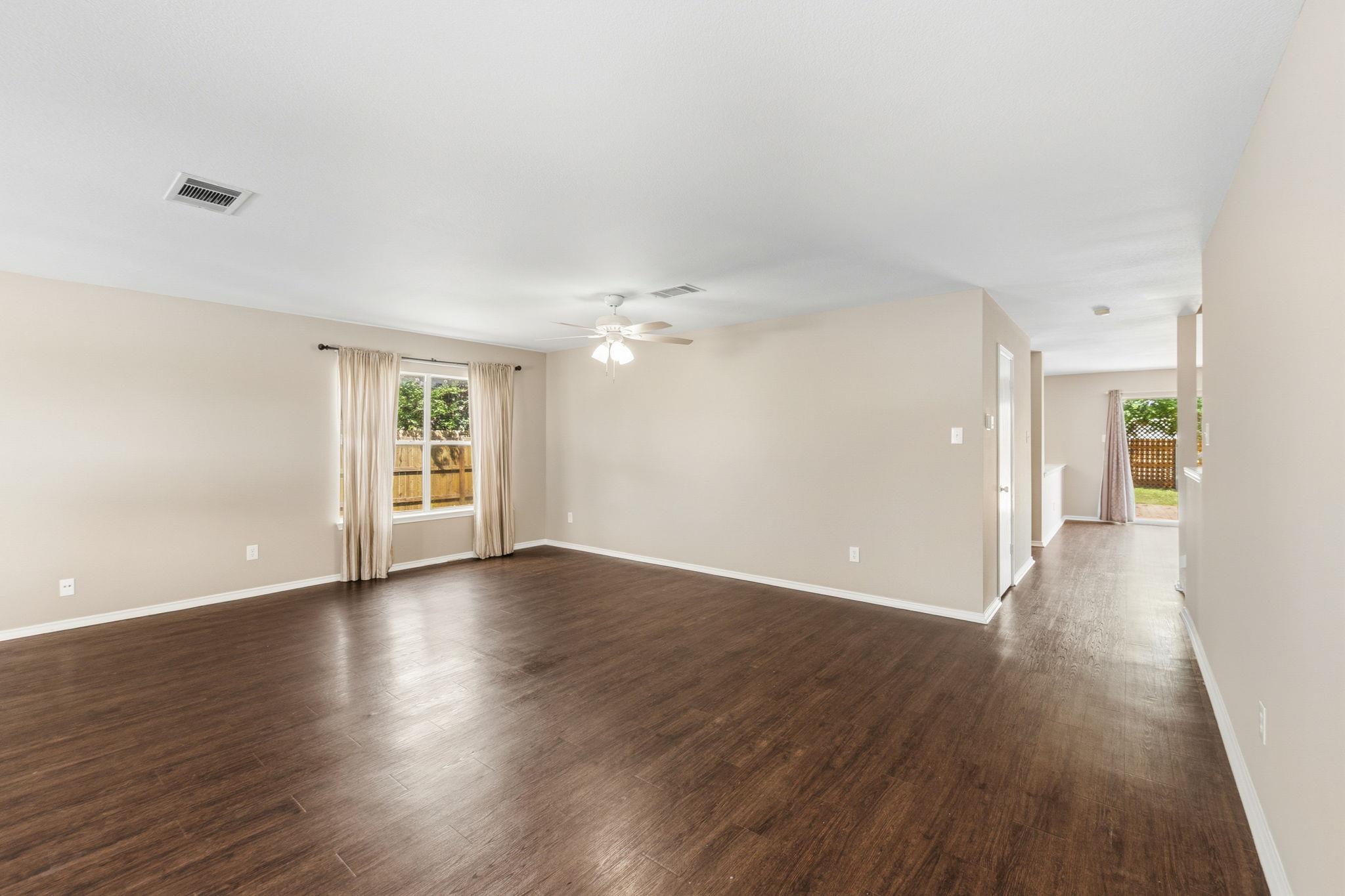 1713 Candlelight DR — photo 4