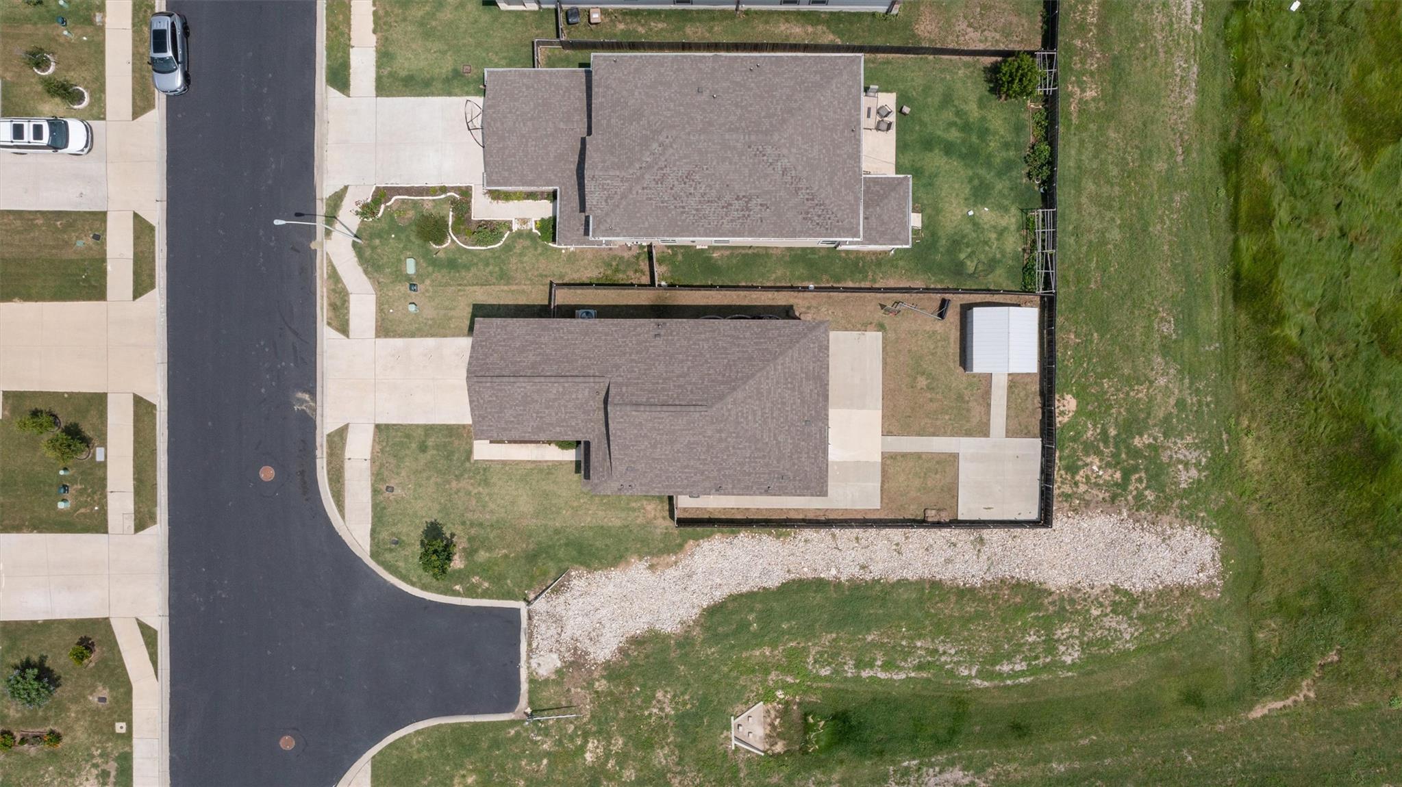 121 Passiflora DR — photo 4