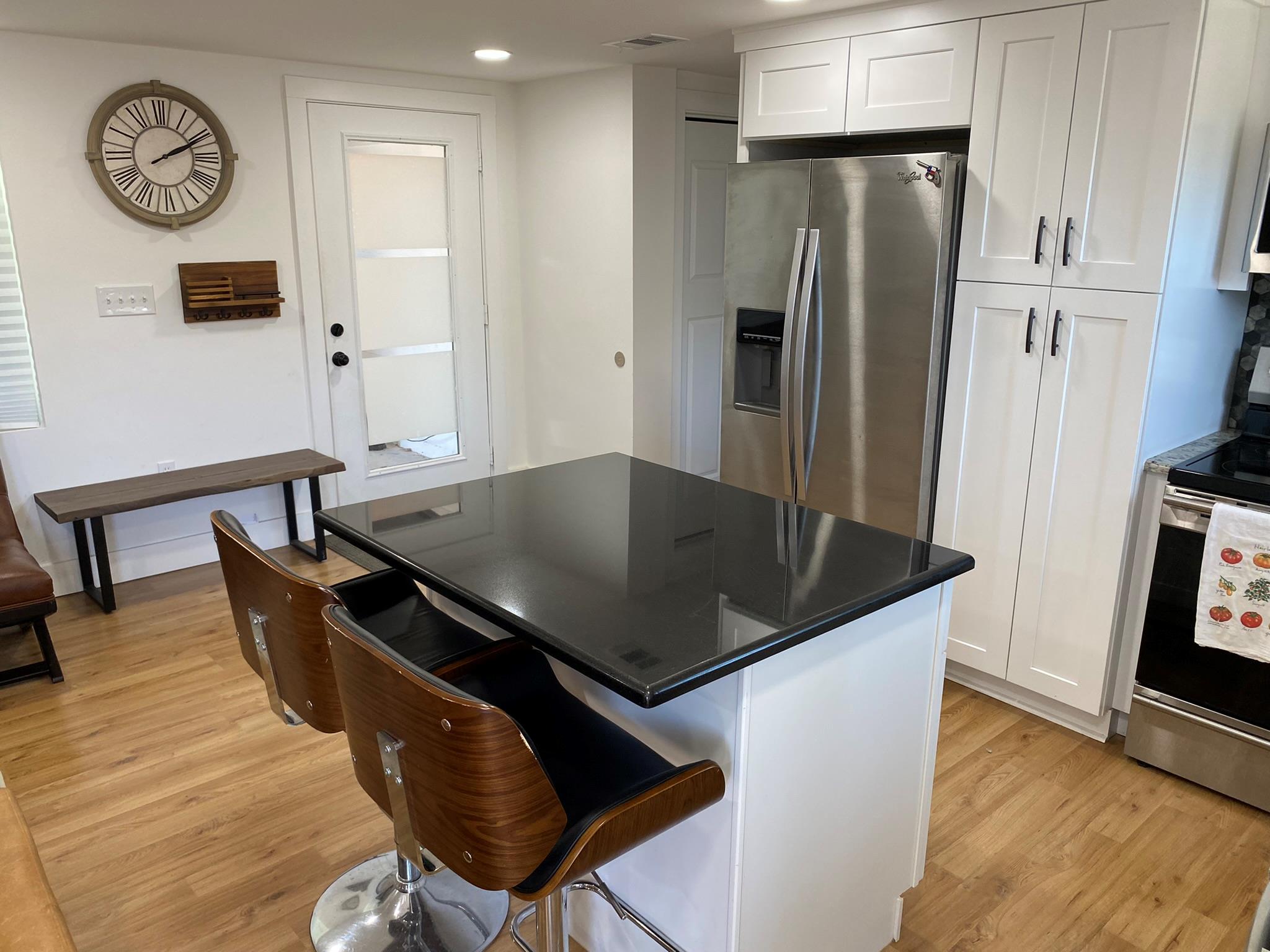 1102 Clayton LN — photo 4